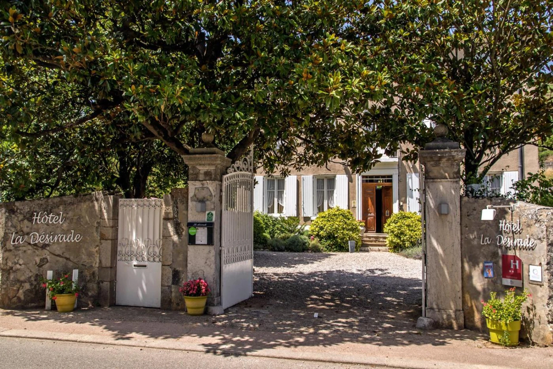 Organiser un séminaire d'entreprise : Hôtel Restaurant La Désirade à saint-desirat