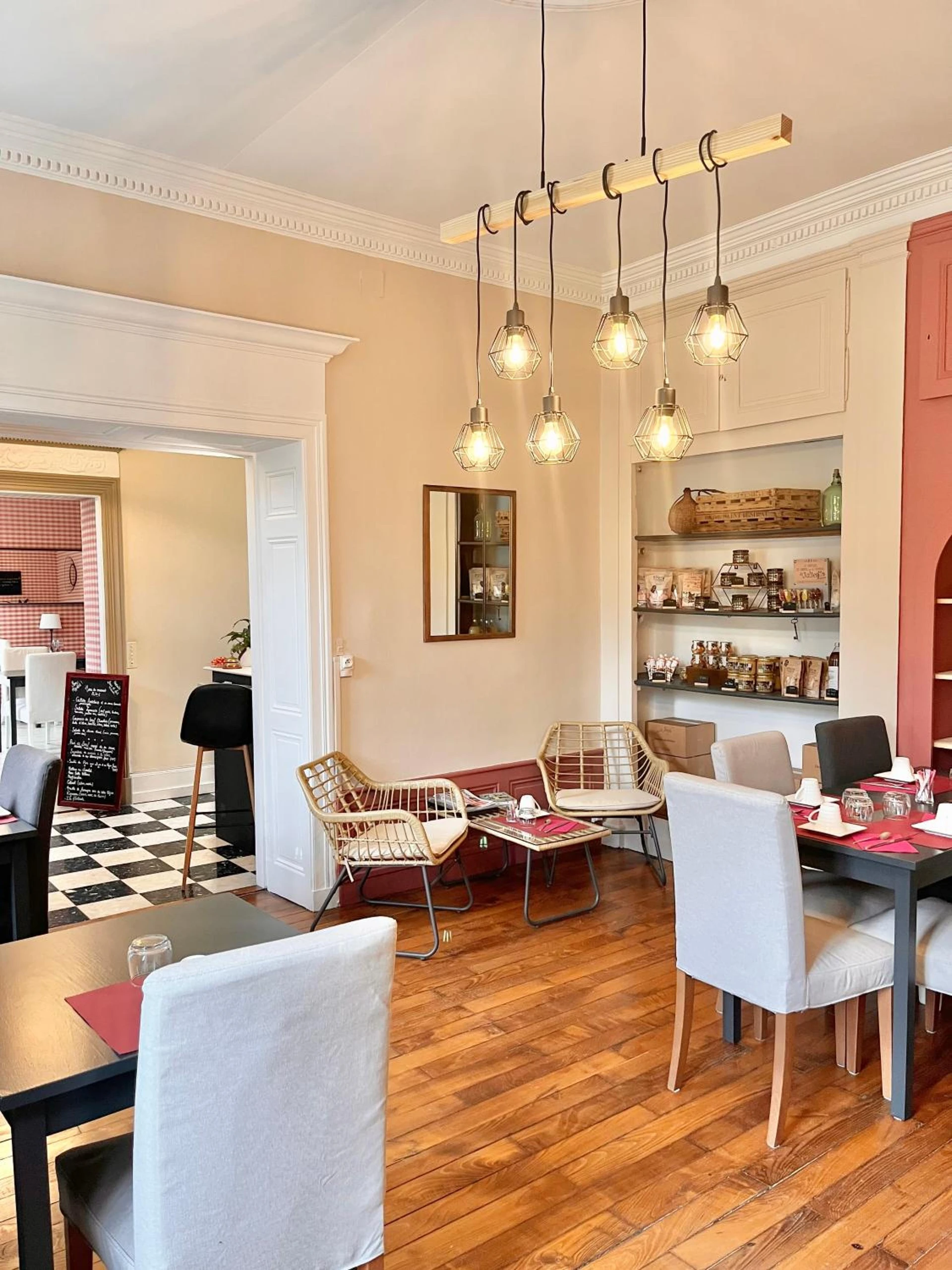 Organiser un séminaire d'entreprise : Hôtel Restaurant La Désirade à saint-desirat