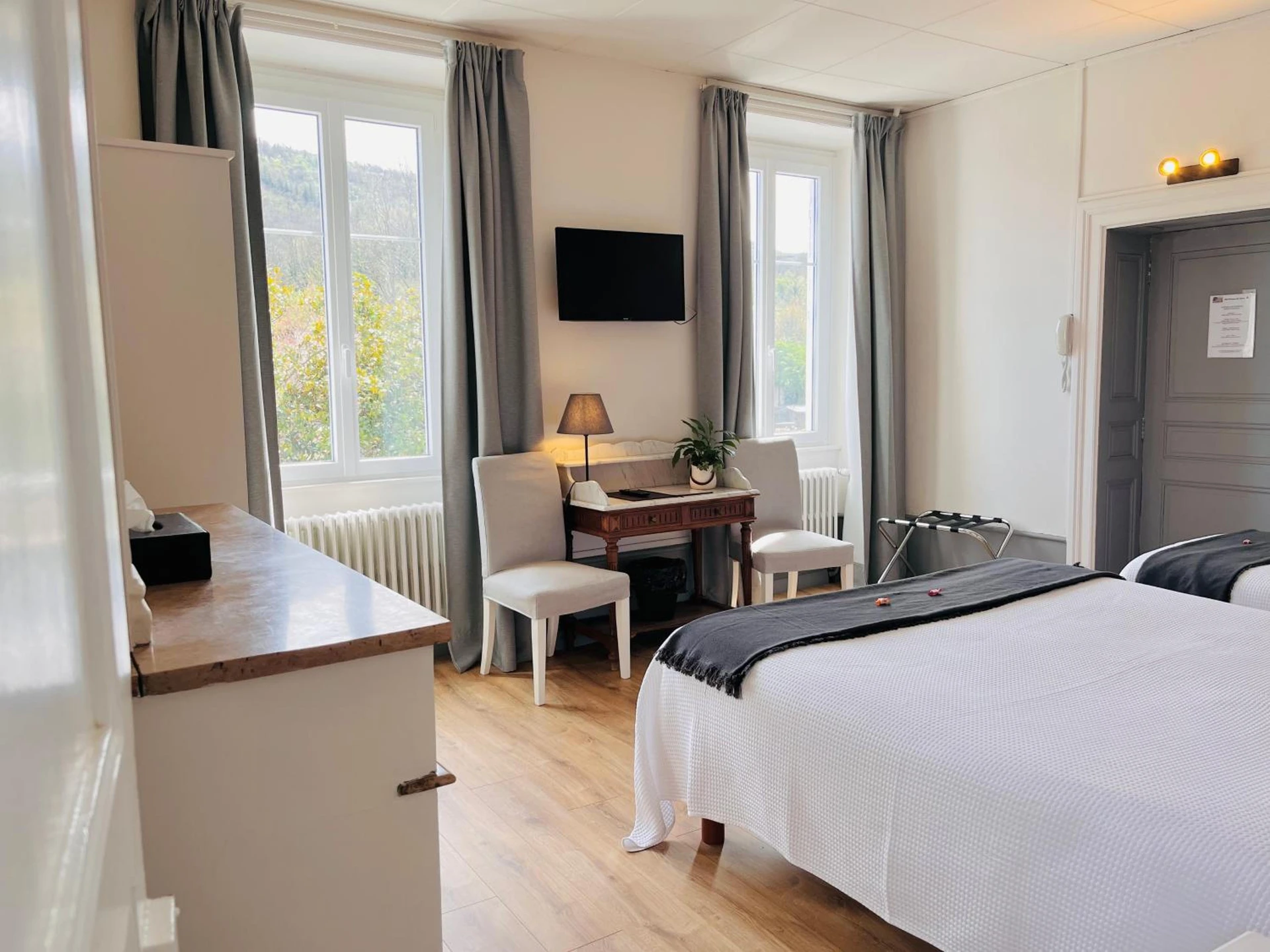 Chambre disponible pour un séminaire d'entreprise à Hôtel Restaurant La Désirade - Saint-Désirat