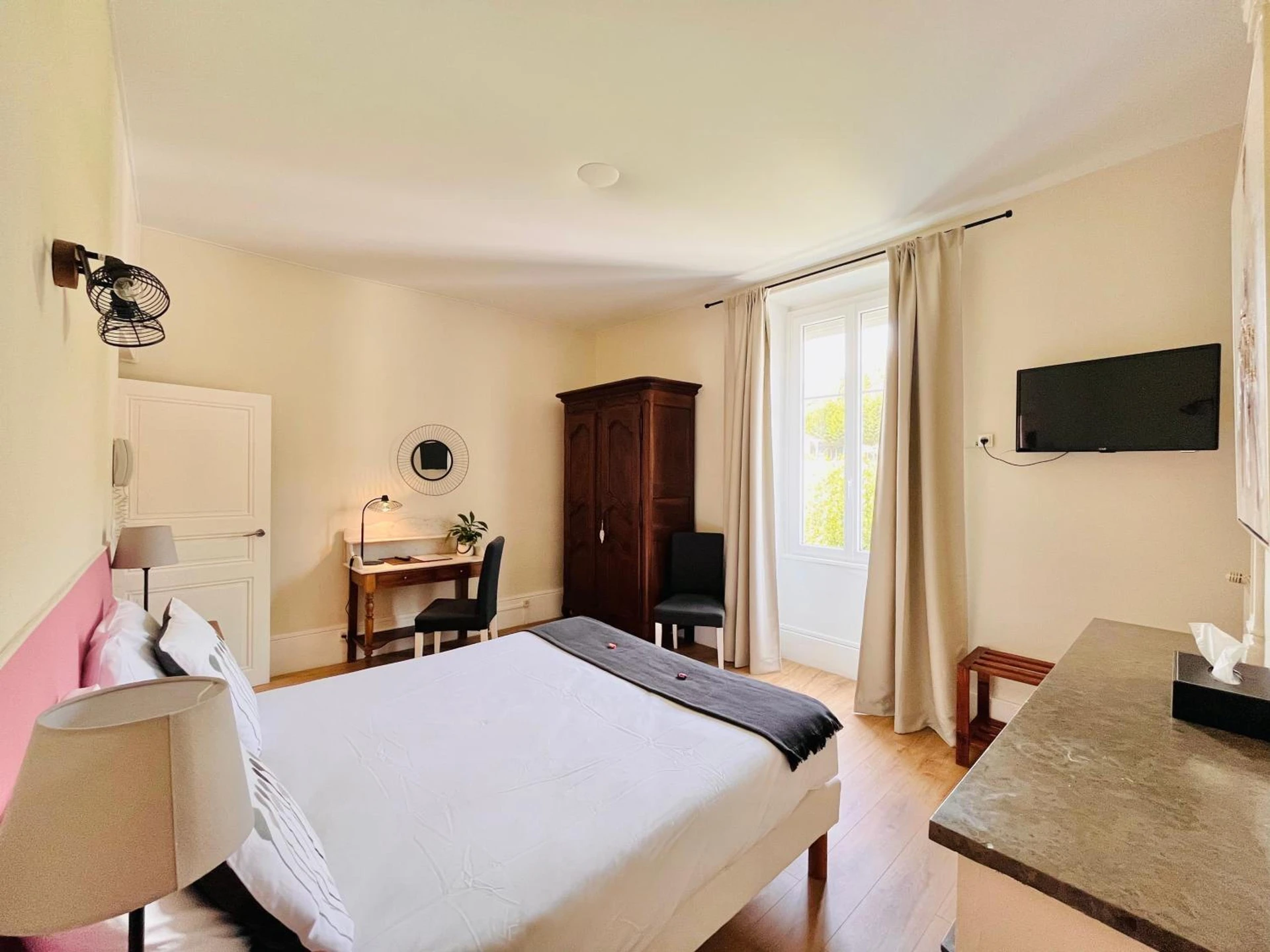 Chambre disponible pour un séminaire d'entreprise à Hôtel Restaurant La Désirade - Saint-Désirat