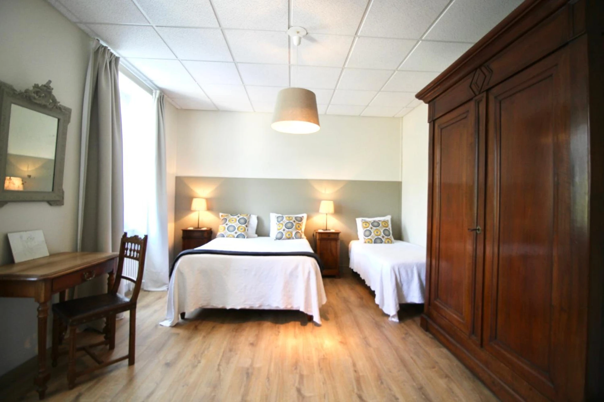 Magnifique chambre pour un séminaire d'entreprise à Hôtel Restaurant La Désirade - Saint-Désirat