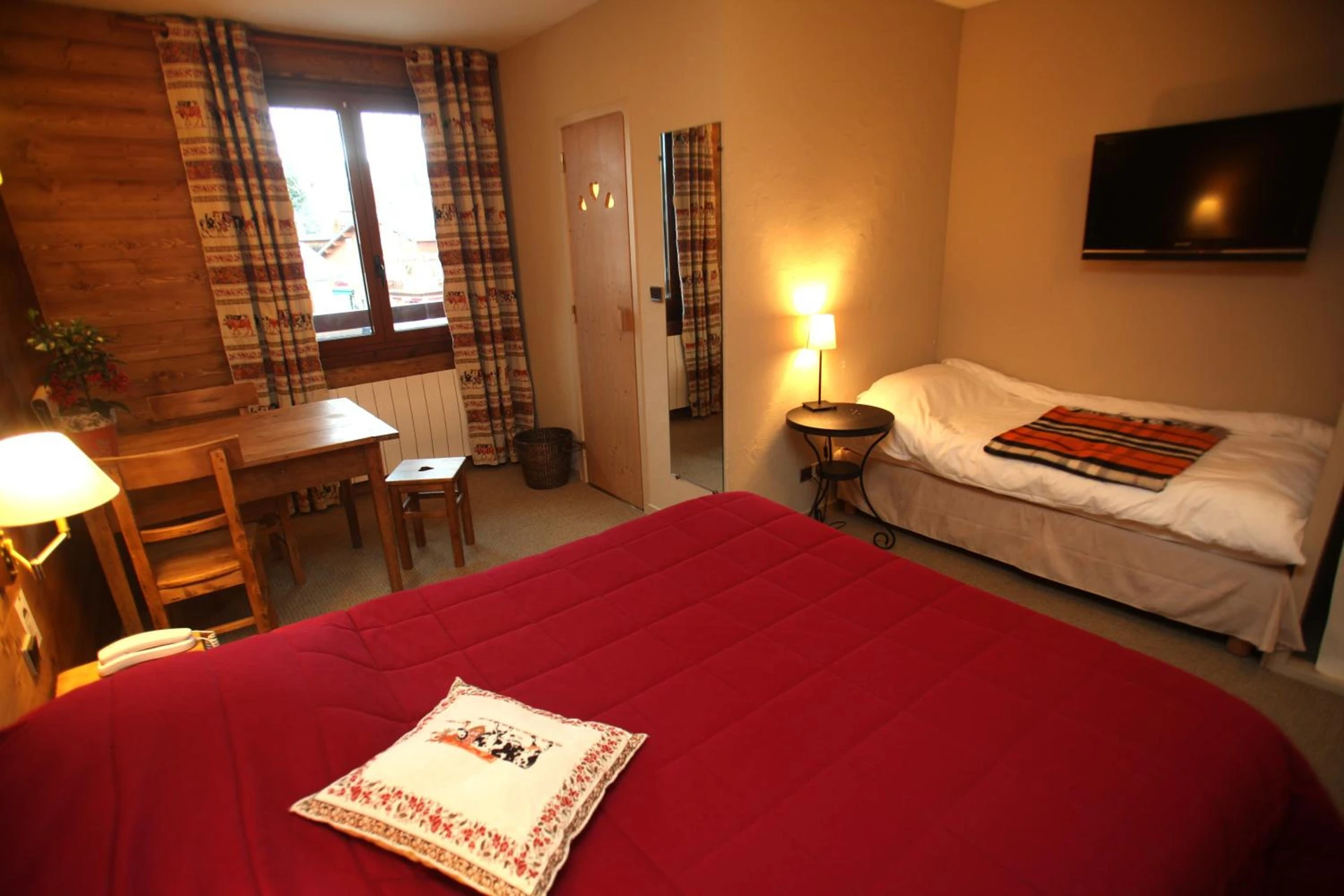 Chambre disponible pour un séminaire d'entreprise à Hôtel Restaurant La Ferme du Père François - Les Rousses