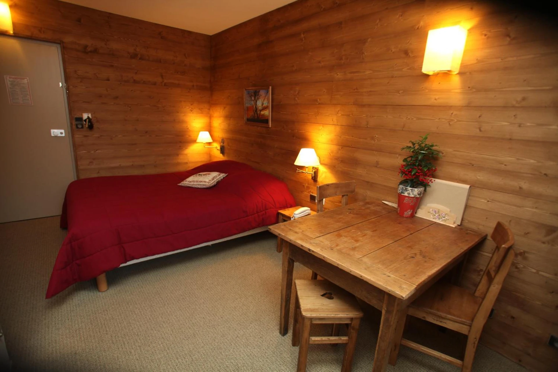 Magnifique chambre pour un séminaire d'entreprise à Hôtel Restaurant La Ferme du Père François - Les Rousses