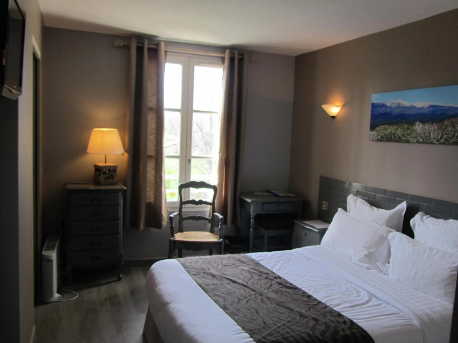 Magnifique chambre pour un séminaire d'entreprise à Logis Hotel la Ferme - Avignon