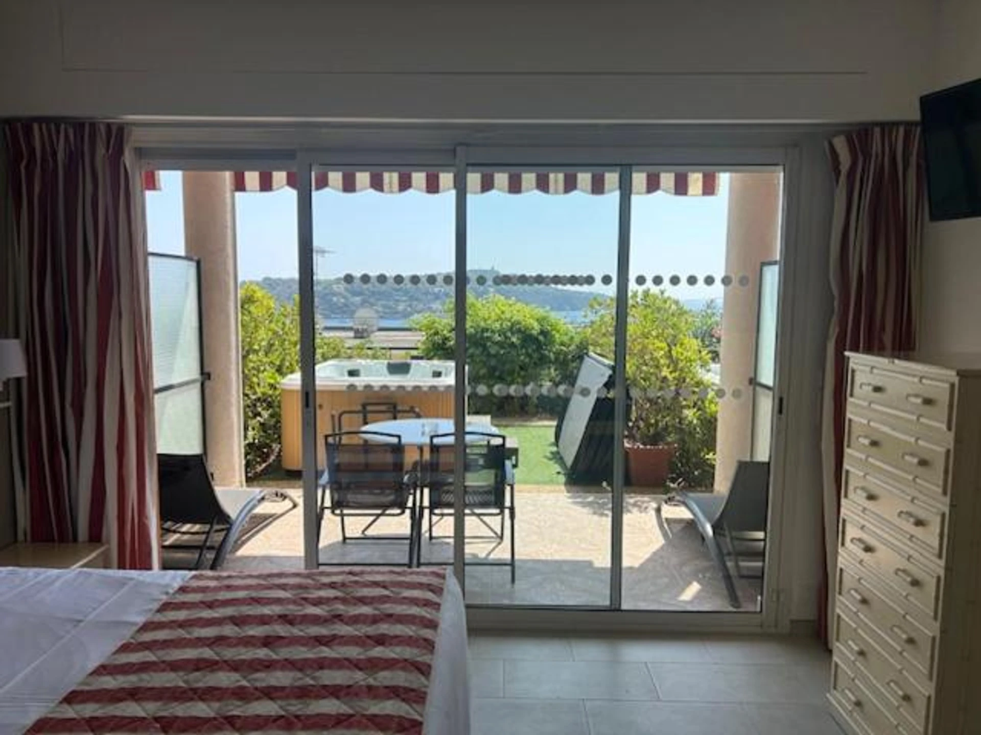 Organiser un séminaire d'entreprise : Hôtel La Flore à villefranche-sur-mer