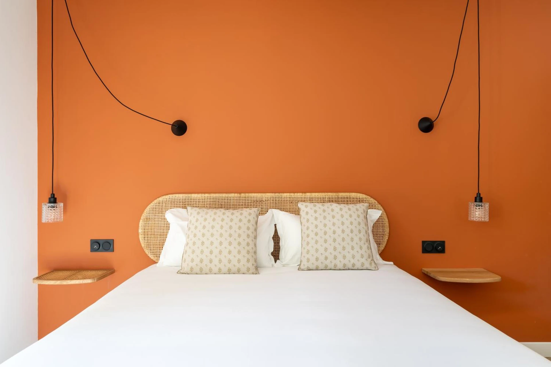 Chambre disponible pour un séminaire d'entreprise à Hôtel La Garrigue & Bar Piscine - Venasque