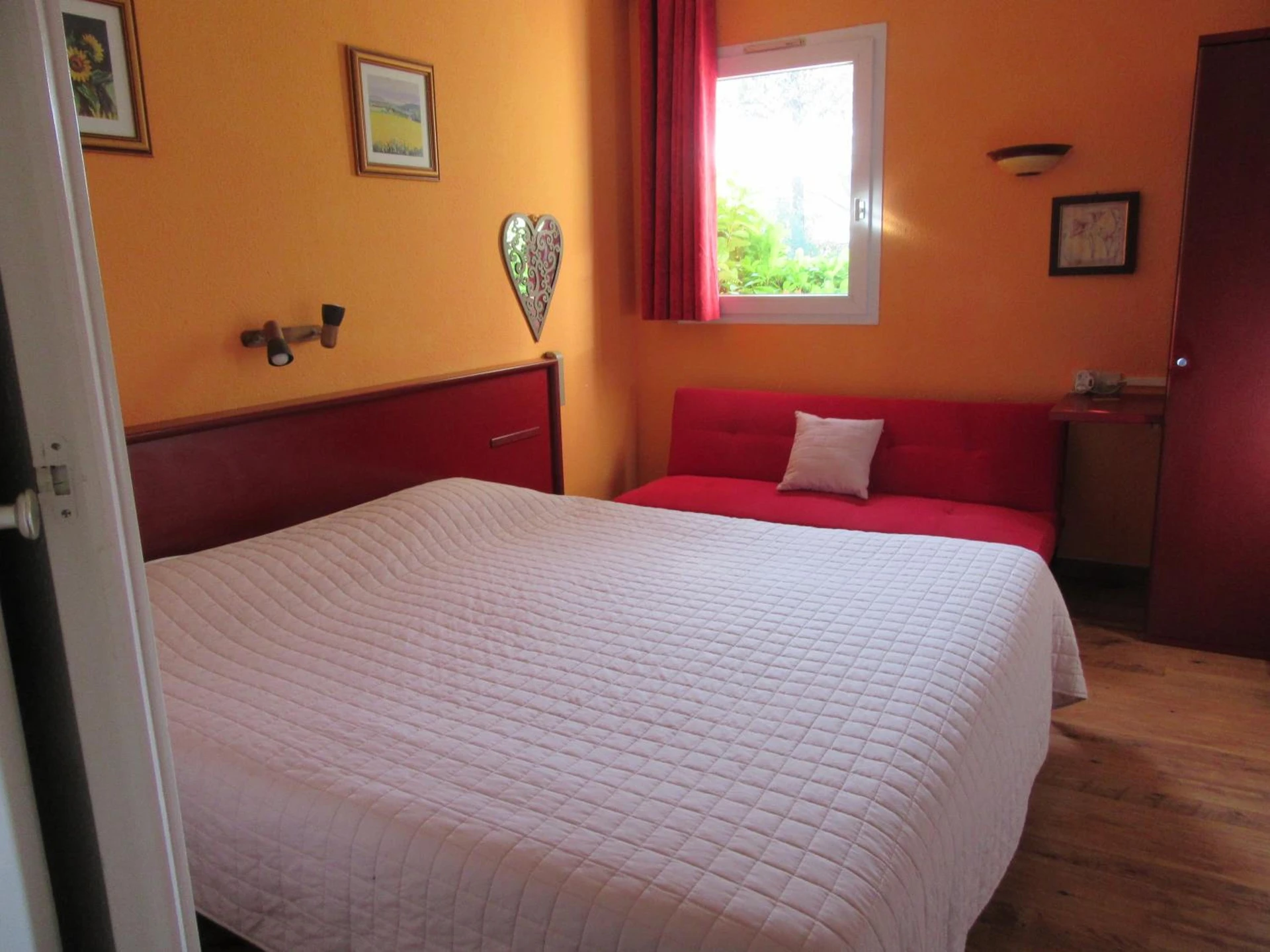 Chambre disponible pour un séminaire d'entreprise à Bel Hotel Restaurant la Gentilhommière - Trèbes