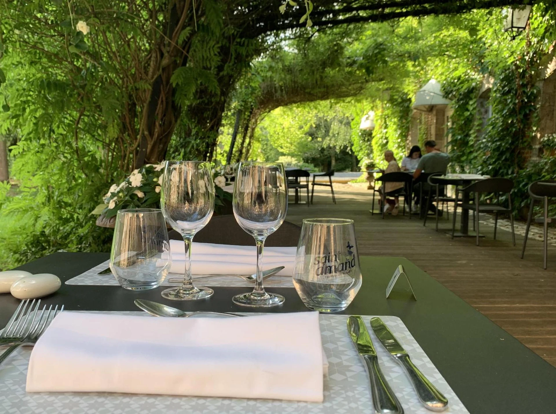 Organiser un séminaire d'entreprise : LOGIS-Hôtel-Restaurant La Gentilhommière à artres