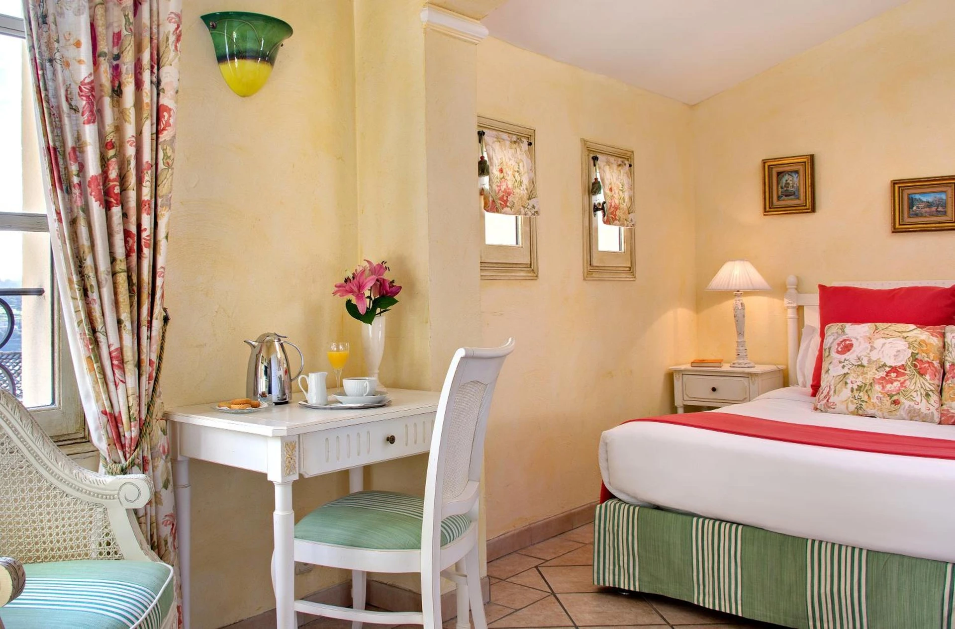 Chambre disponible pour un séminaire d'entreprise à Hôtel La Grande Bastide - Saint-Paul-de-Vence