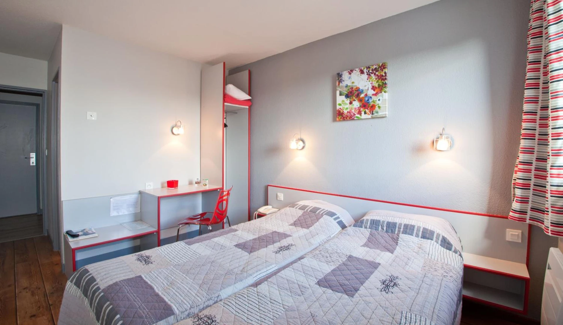 Chambre disponible pour un séminaire d'entreprise à La Grange de Marie - Nitry