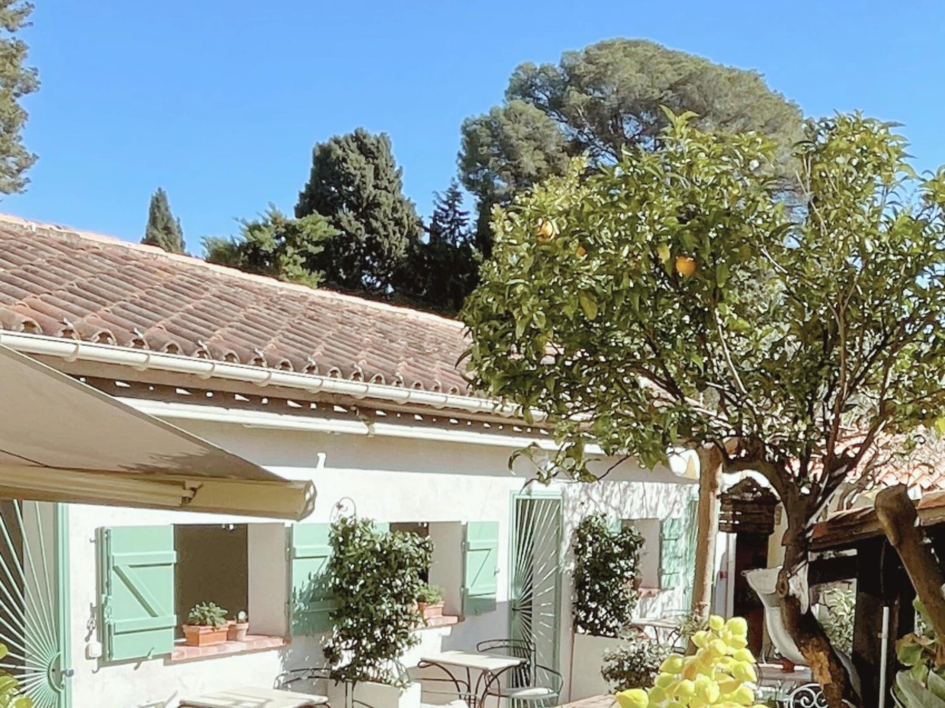 Chambre à La Jabotte - Organiser un séminaire d'entreprise à Antibes