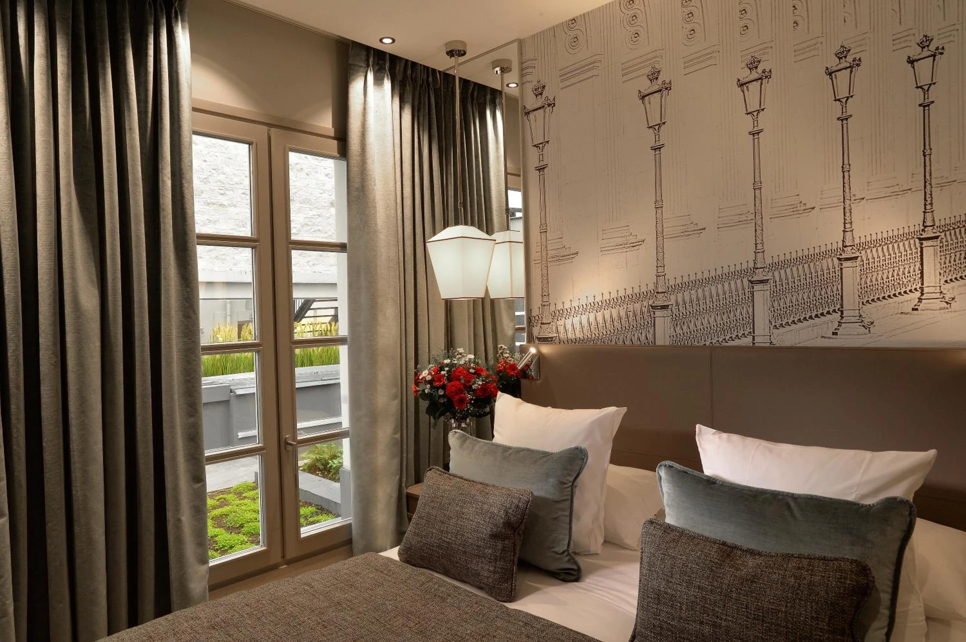 Ambiance de travail pour séminaire d'entreprise à Hotel La Lanterne & Spa By Timhotel - Paris
