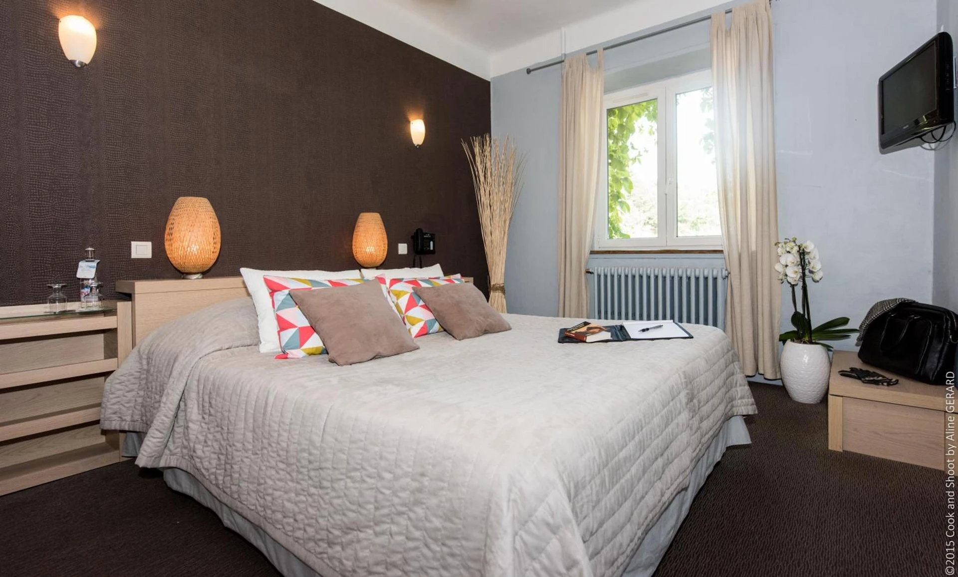 Chambre disponible pour un séminaire d'entreprise à Logis Hôtel La Magnanerie - Côté Bistro - Aubignosc
