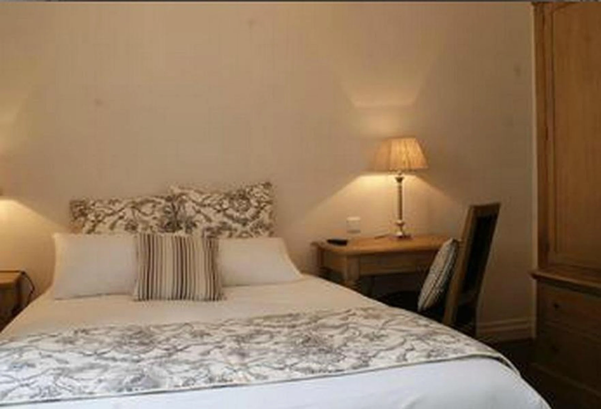 Chambre disponible pour un séminaire d'entreprise à La Maison d'Emilie - Houlgate