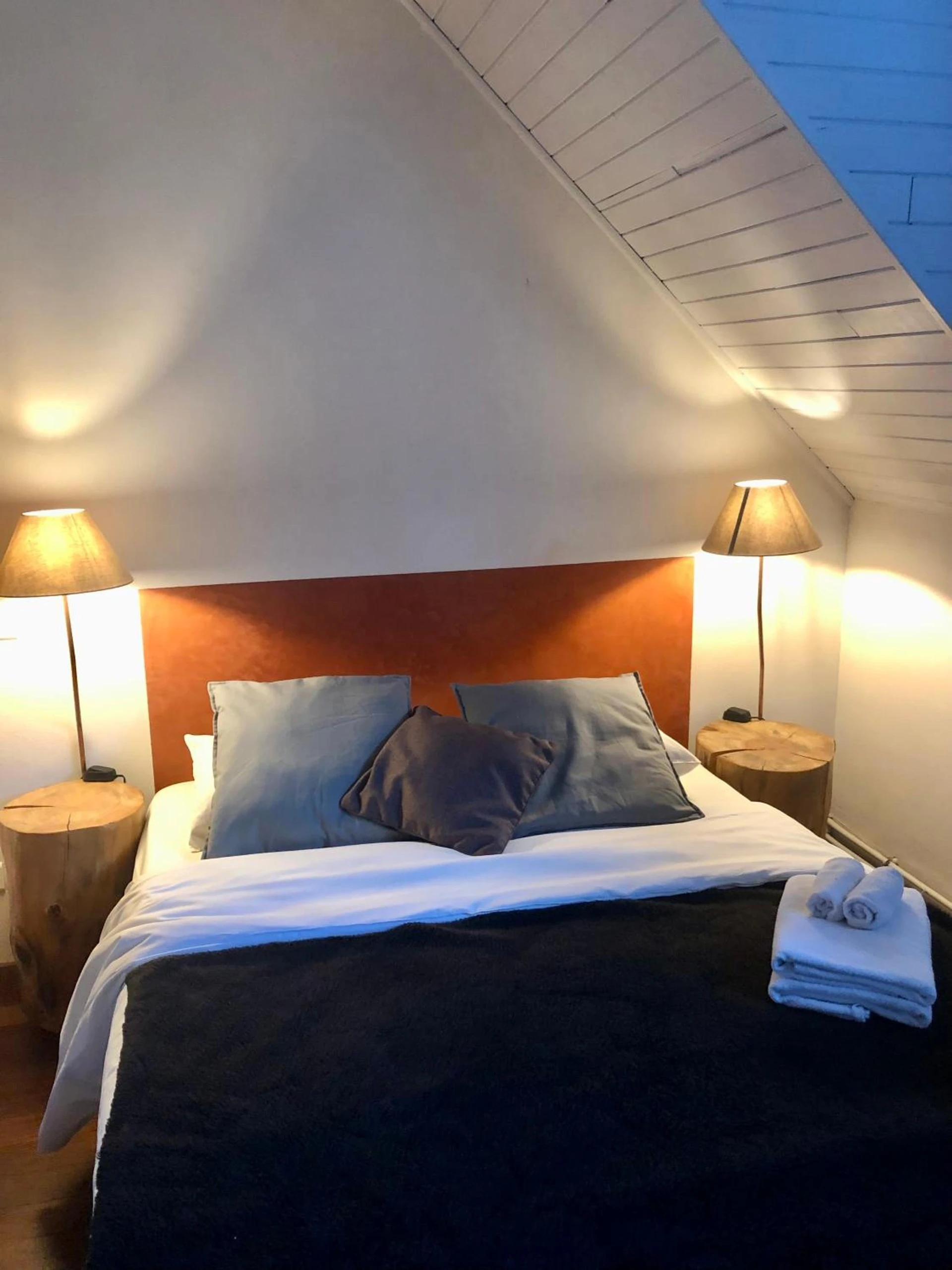 Chambre disponible pour un séminaire d'entreprise à Maison d'hoursentut - Sainte-Marie-de-Campan