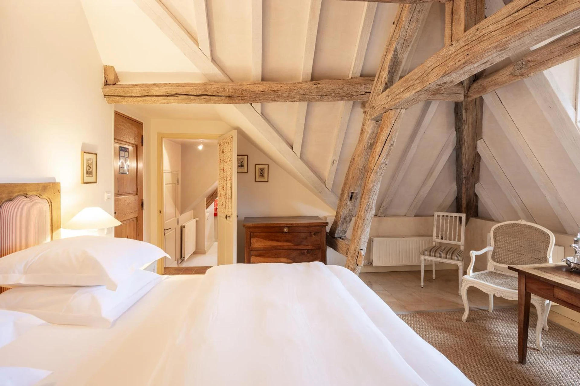 Chambre disponible pour un séminaire d'entreprise à La Maison de Rhodes Hôtel & Spa - Troyes