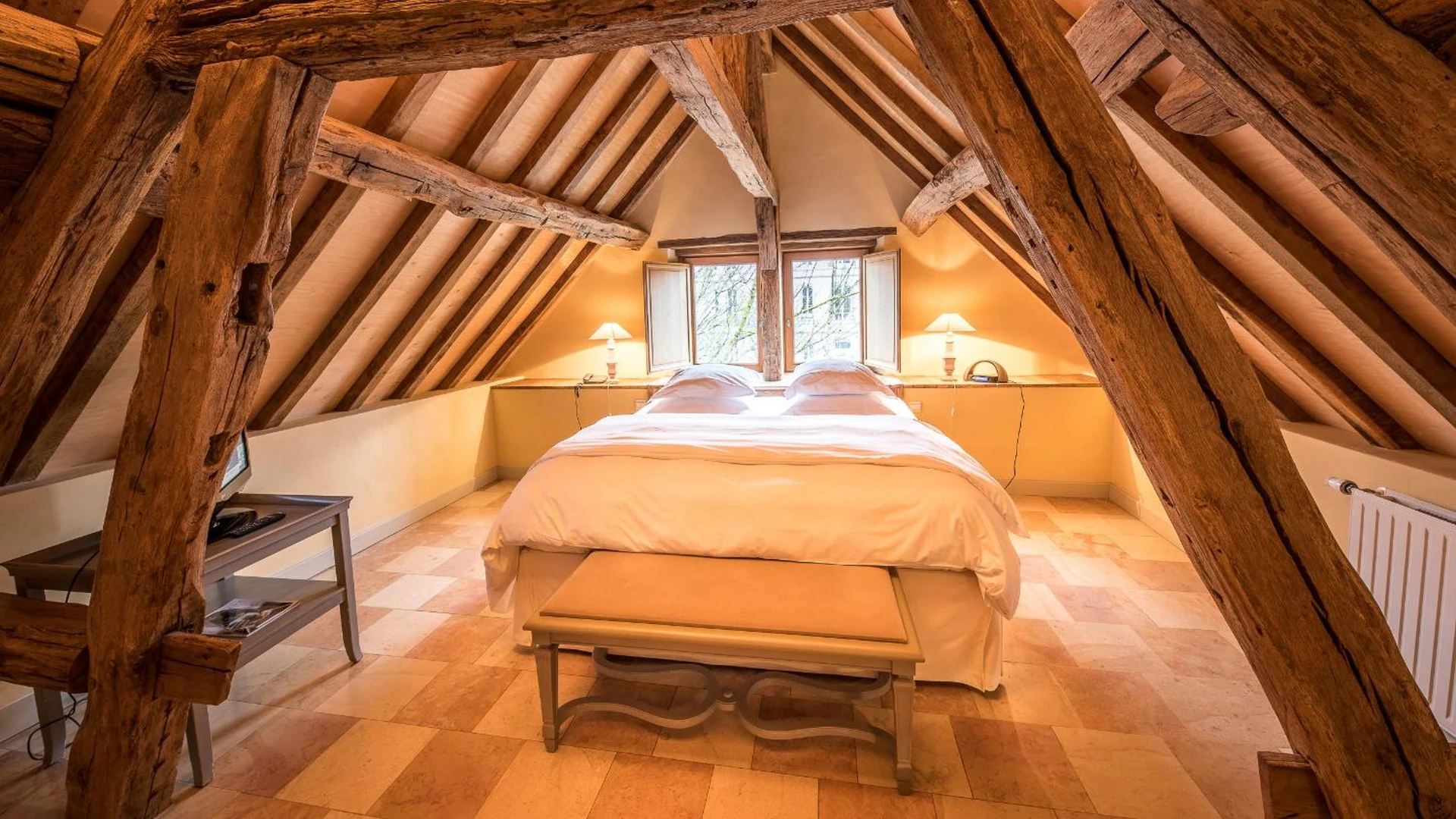 Chambre disponible pour un séminaire d'entreprise à La Maison de Rhodes Hôtel & Spa - Troyes