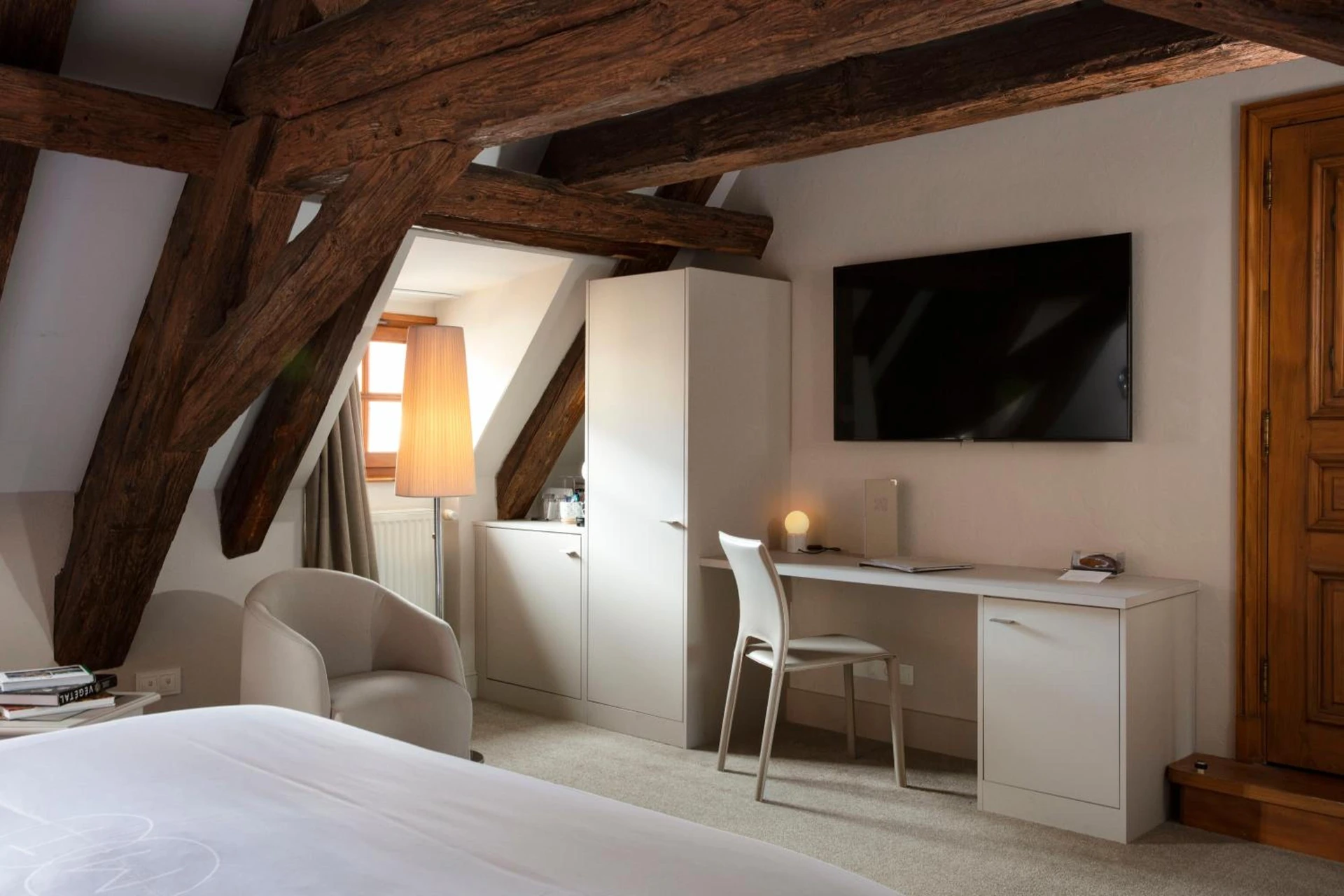 Chambre disponible pour un séminaire d'entreprise à Relais & Châteaux La Maison Des Têtes - Colmar
