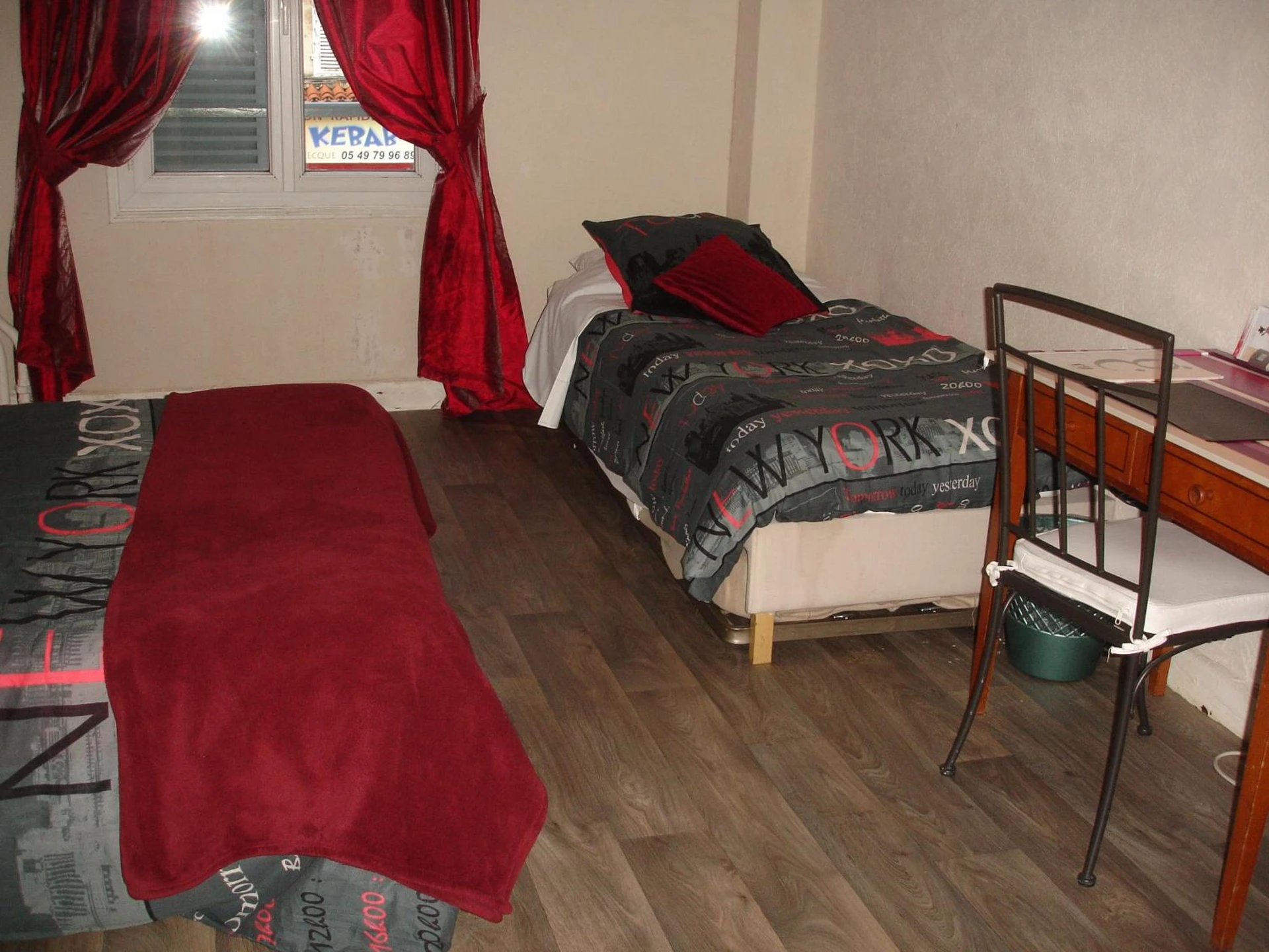 Chambre disponible pour un séminaire d'entreprise à Hôtel de La Marmotte - Niort