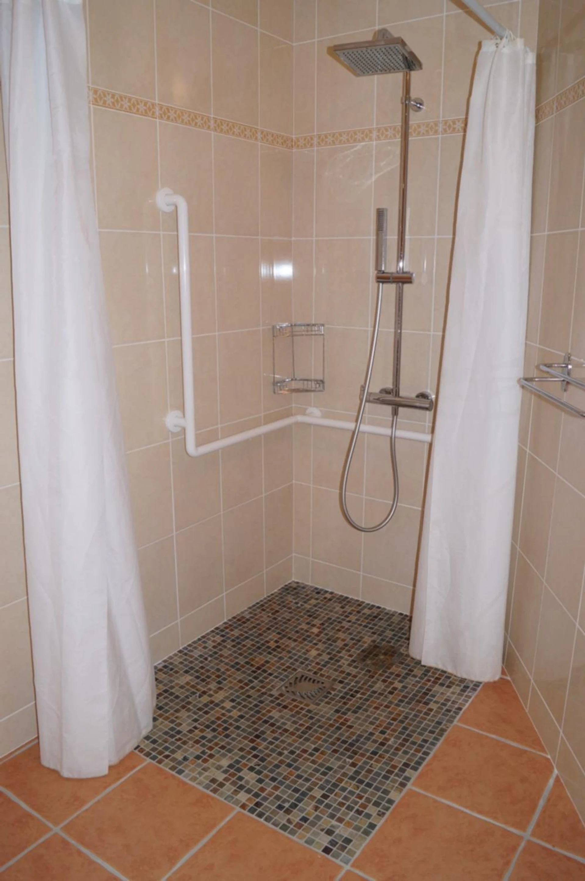 Chambre disponible pour un séminaire d'entreprise à Hotel Restaurant La Martiniere - Montélier