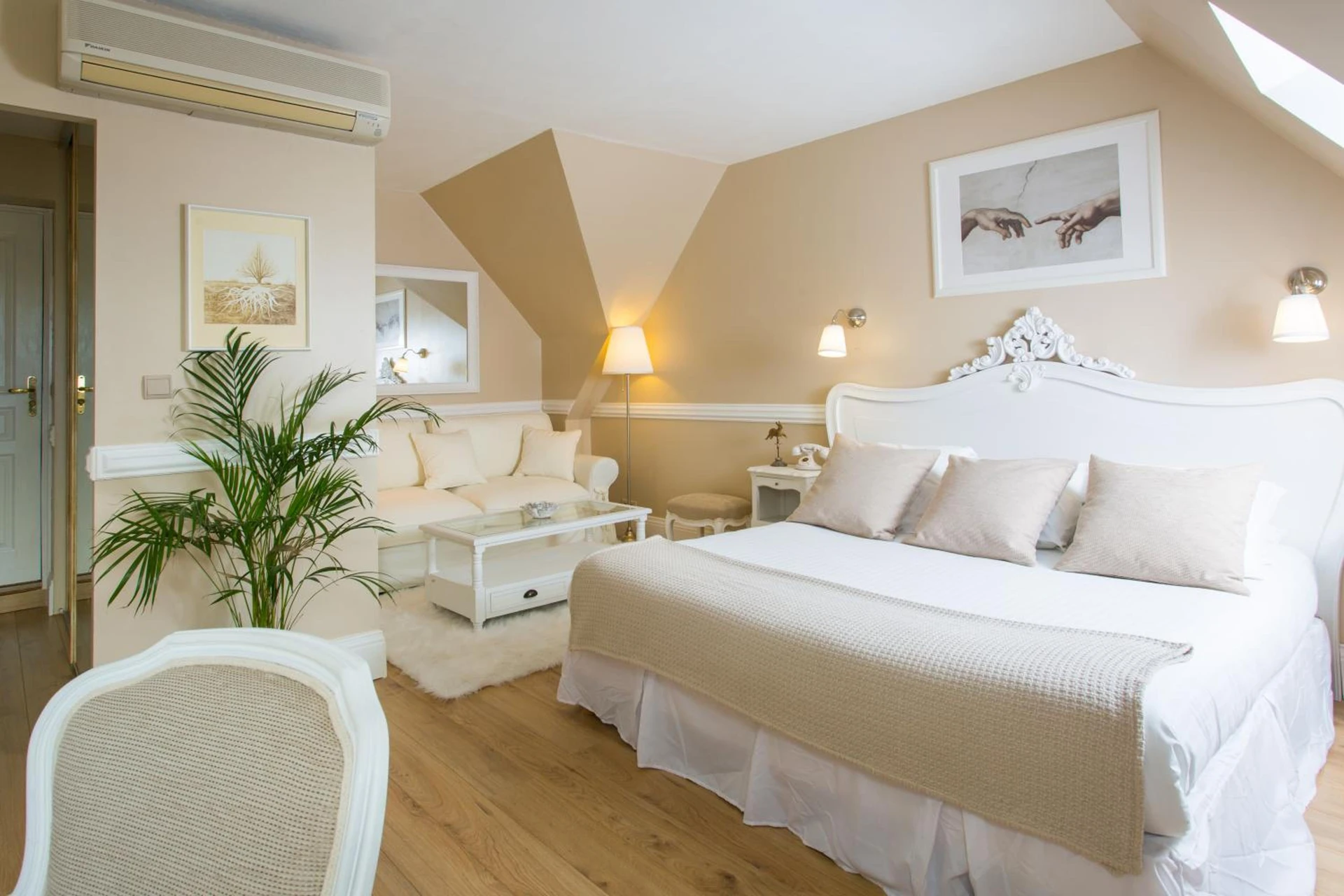 Magnifique chambre pour un séminaire d'entreprise à Logis Hôtels Restaurant La Mère Hamard - Semblançay