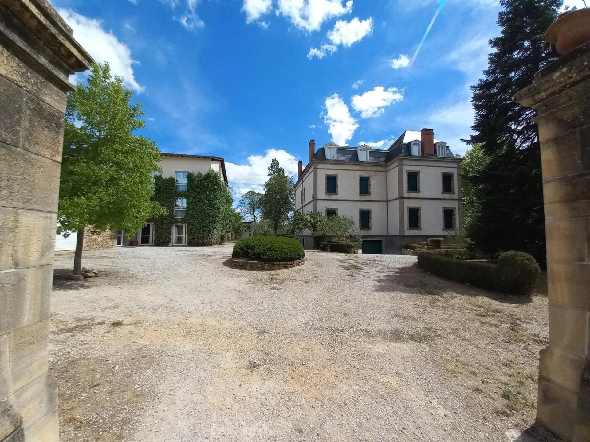 Organiser un séminaire d'entreprise : Contact Hôtel La Métairie à cordes-sur-ciel