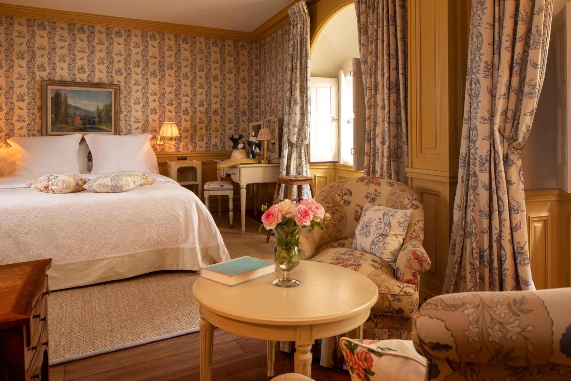 Magnifique chambre pour un séminaire d'entreprise à La Mirande - Avignon
