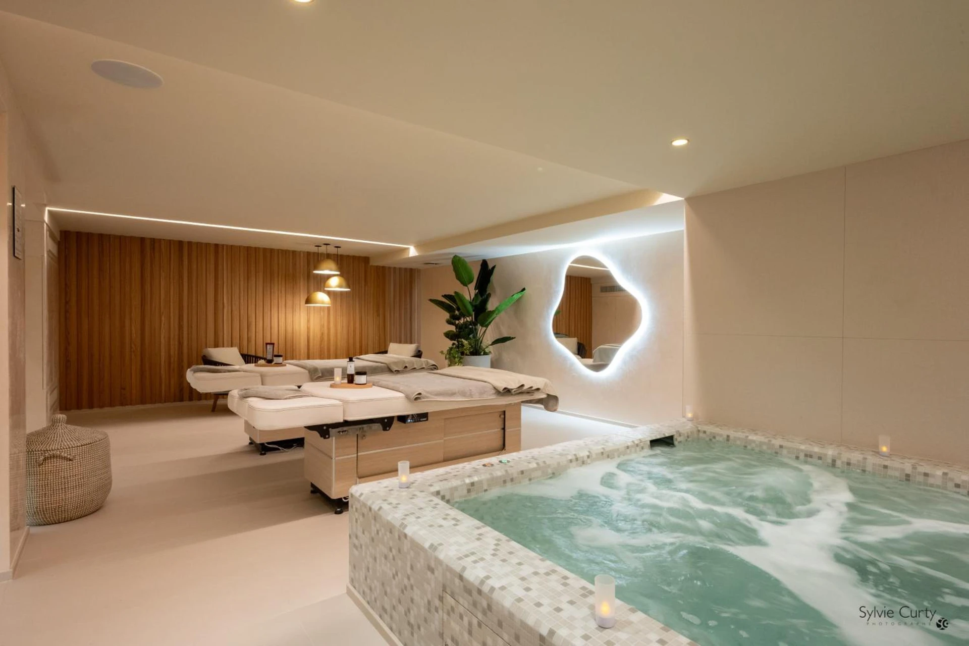 Salle de séminaire à Hôtel La Monnaie Arty & Spa - Organiser un événement professionnel à La Rochelle