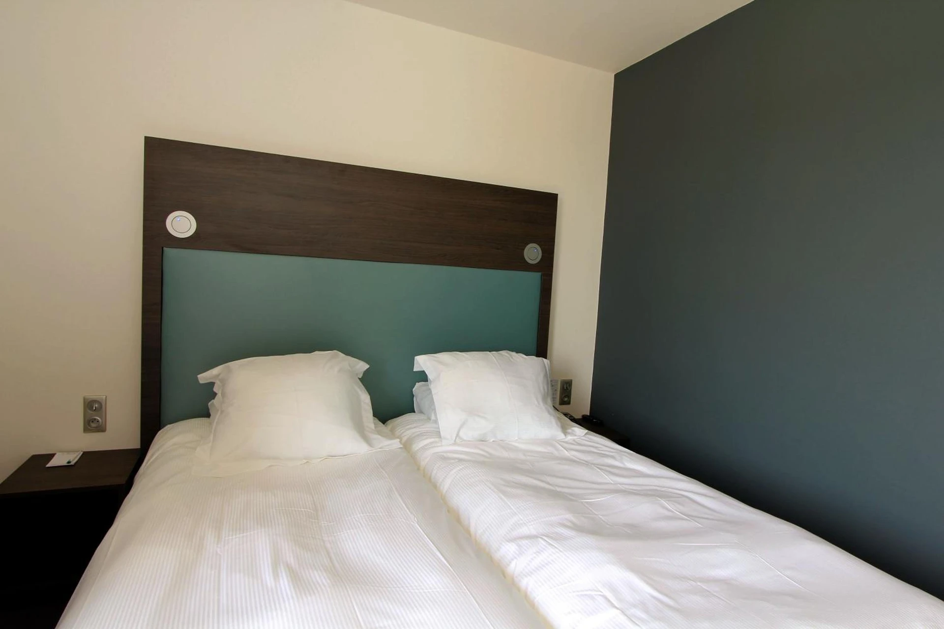 Chambre disponible pour un séminaire d'entreprise à Hôtel Restaurant La Montagne De Brancion - Martailly-lès-Brancion