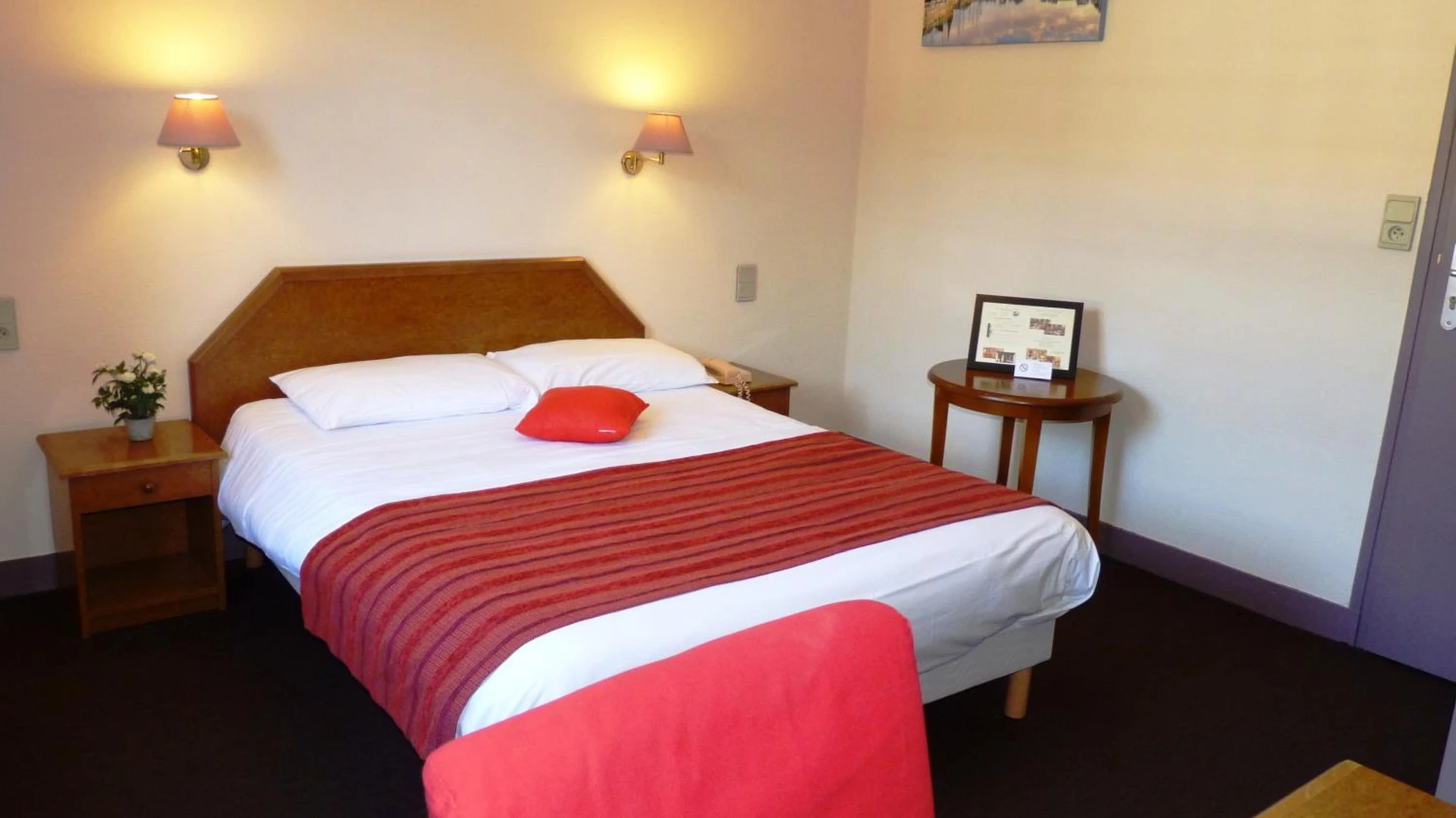 Chambre disponible pour un séminaire d'entreprise à Hôtel-Restaurant La P'tite Auberge - Lillebonne
