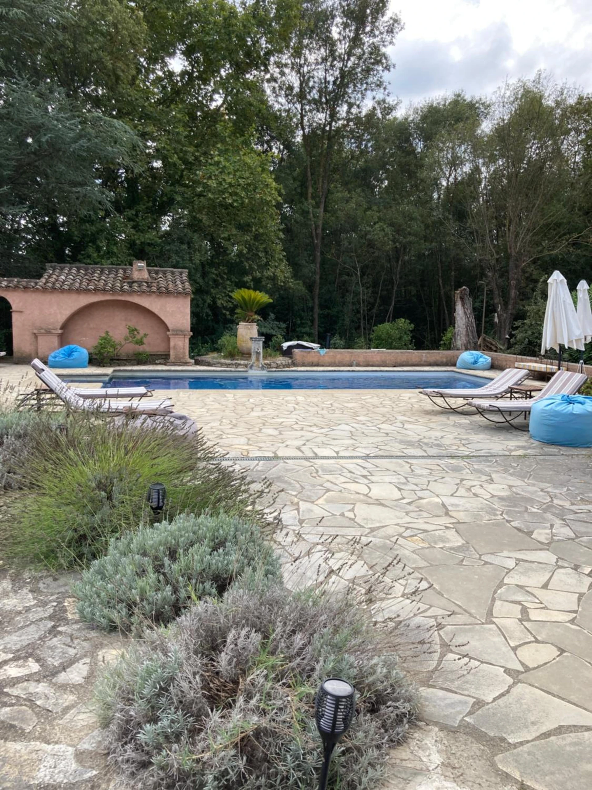 Organiser un séminaire d'entreprise : La Pierrerie à grimaud