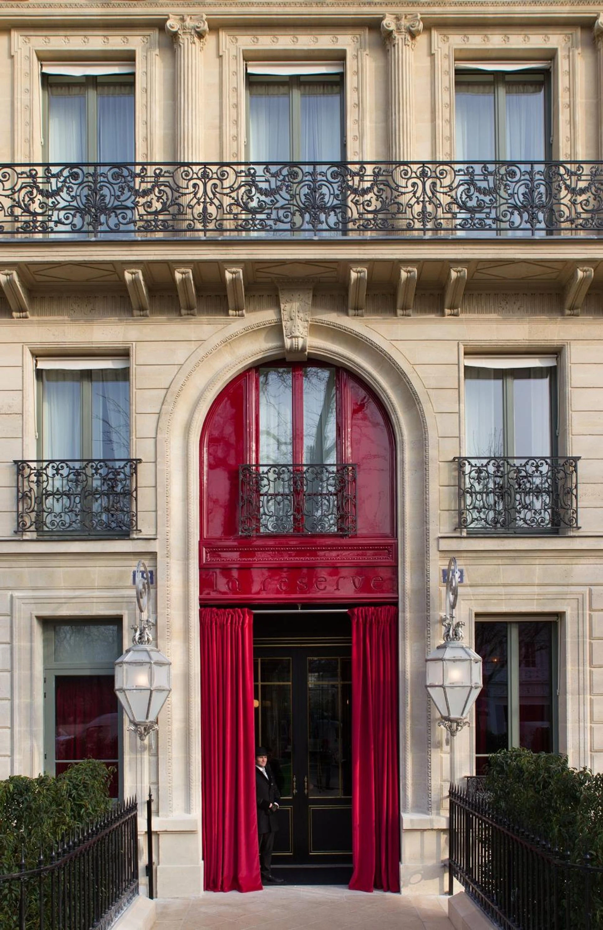 Chambre à La Réserve Paris Hotel & Spa - Organiser un séminaire d'entreprise à Paris