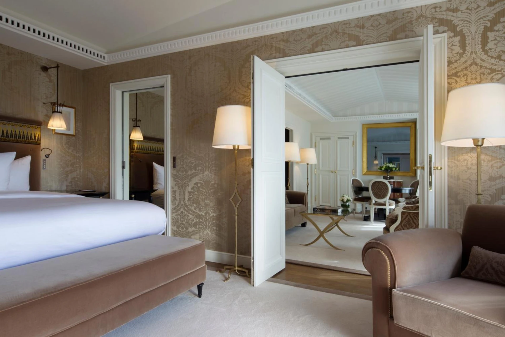 Chambre disponible pour un séminaire d'entreprise à La Réserve Paris Hotel & Spa - Paris