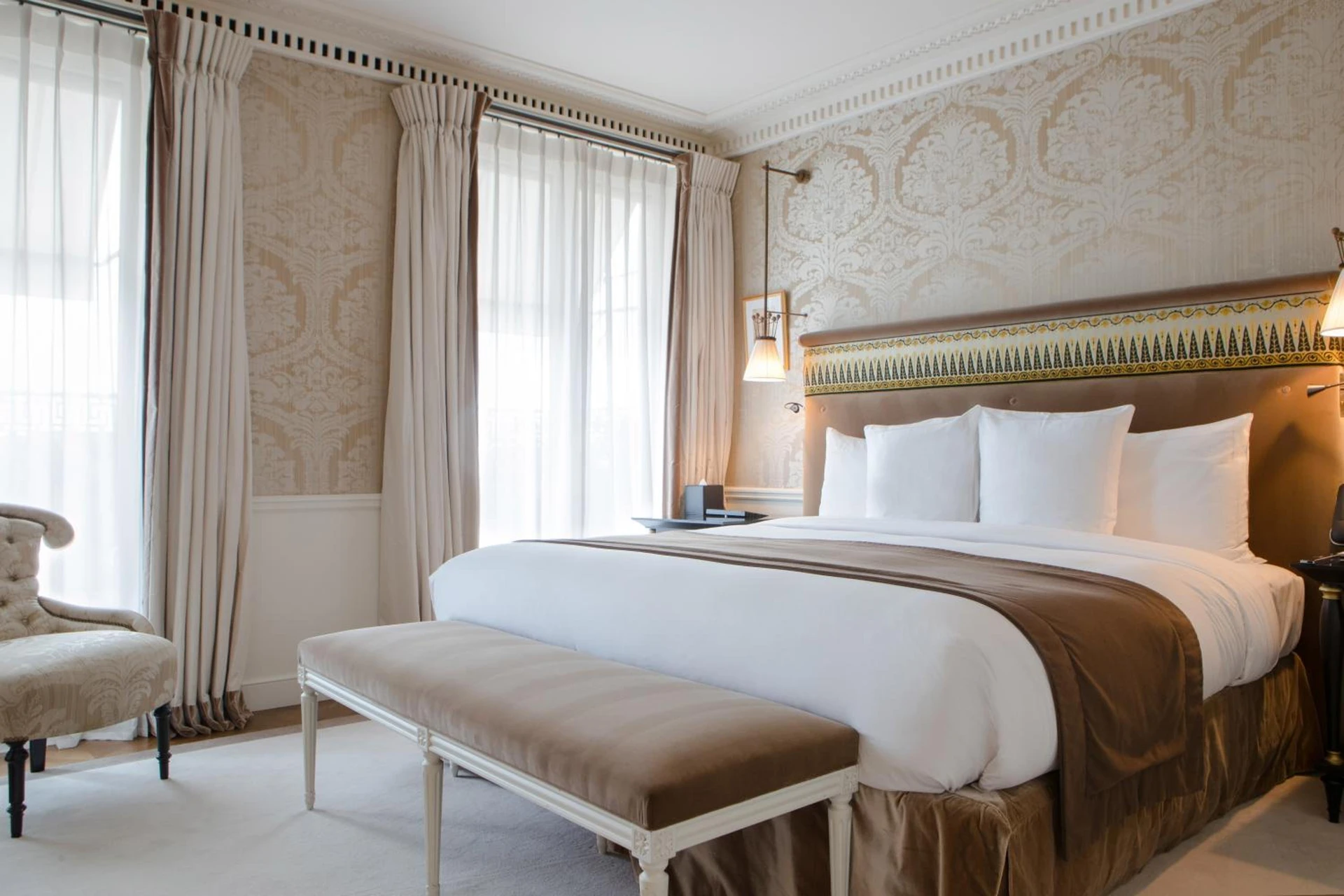 Magnifique chambre pour un séminaire d'entreprise à La Réserve Paris Hotel & Spa - Paris