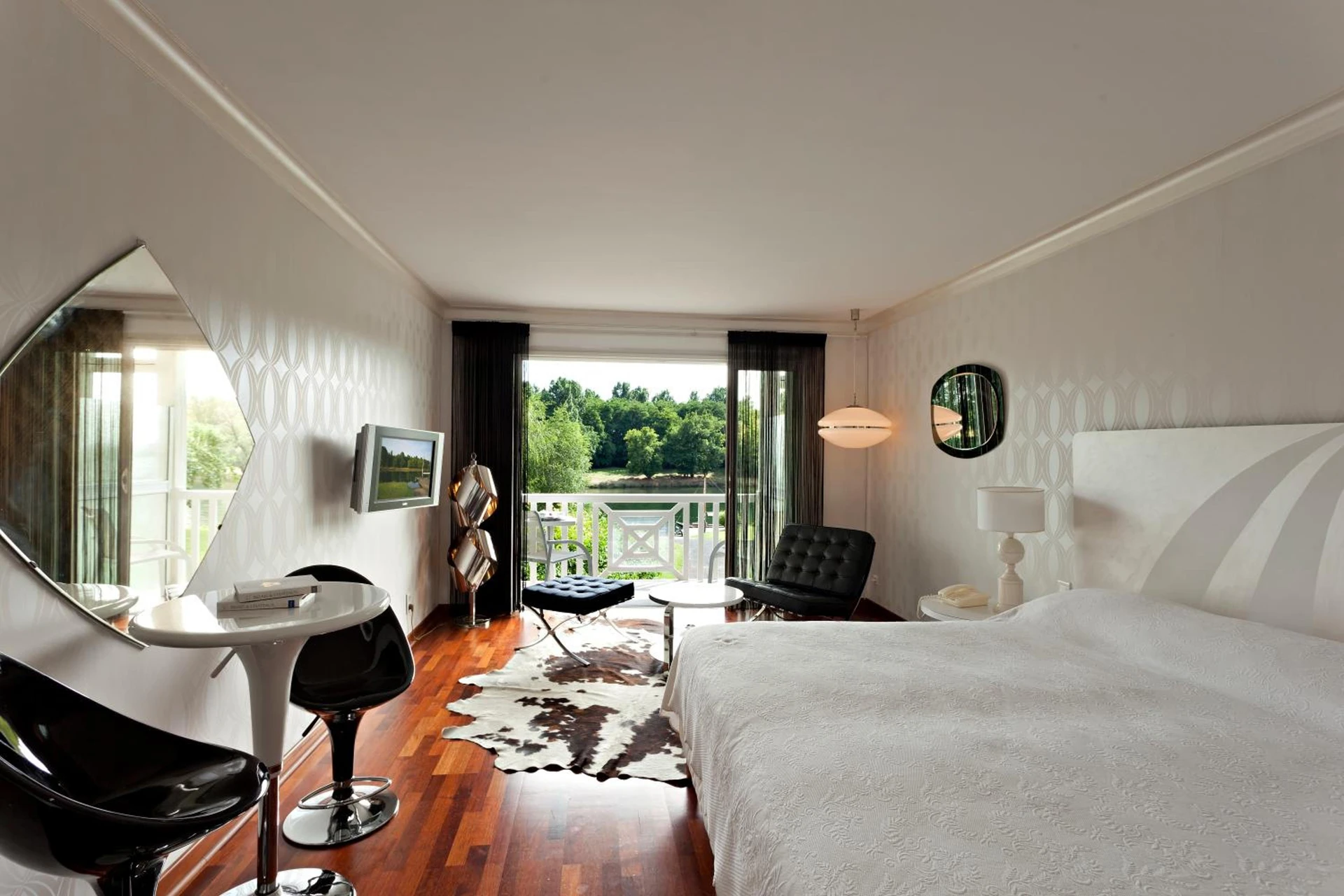 Chambre disponible pour un séminaire d'entreprise à LA RESERVE ALBI Hôtel Restaurant - Albi