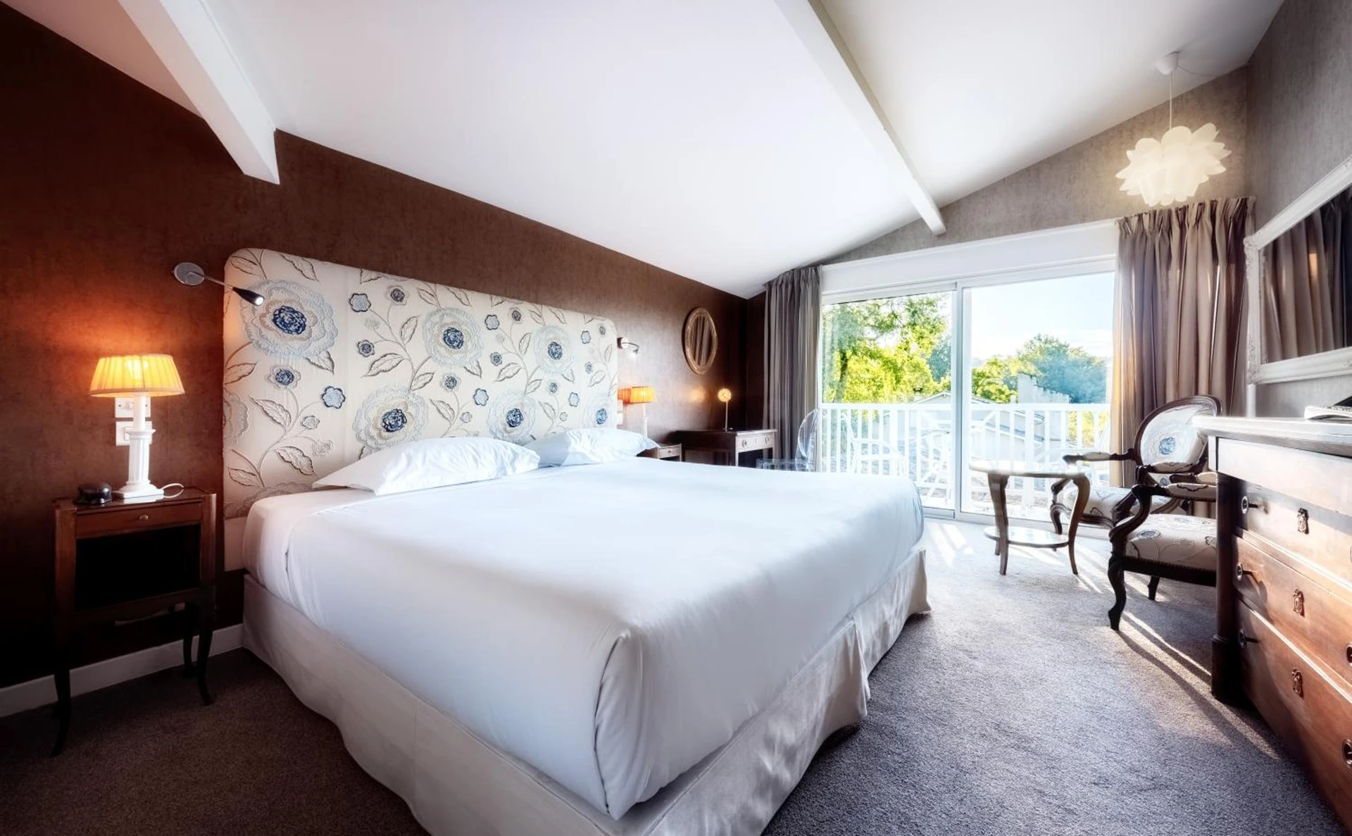 Chambre disponible pour un séminaire d'entreprise à LA RESERVE ALBI Hôtel Restaurant - Albi