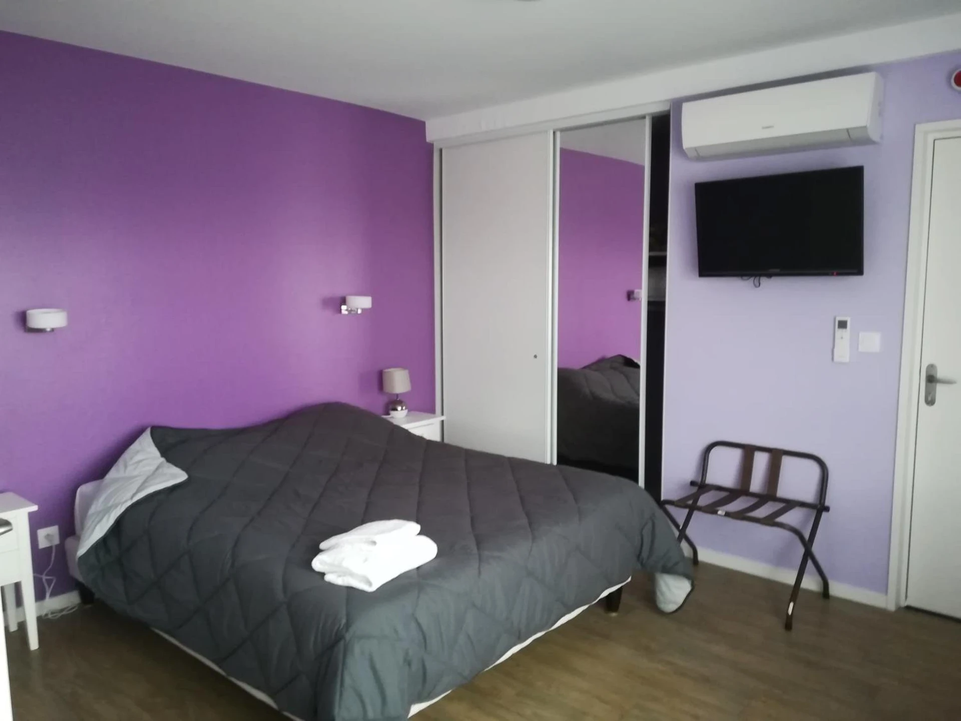 Chambre disponible pour un séminaire d'entreprise à Logis La Rose Des Vents - Volvic