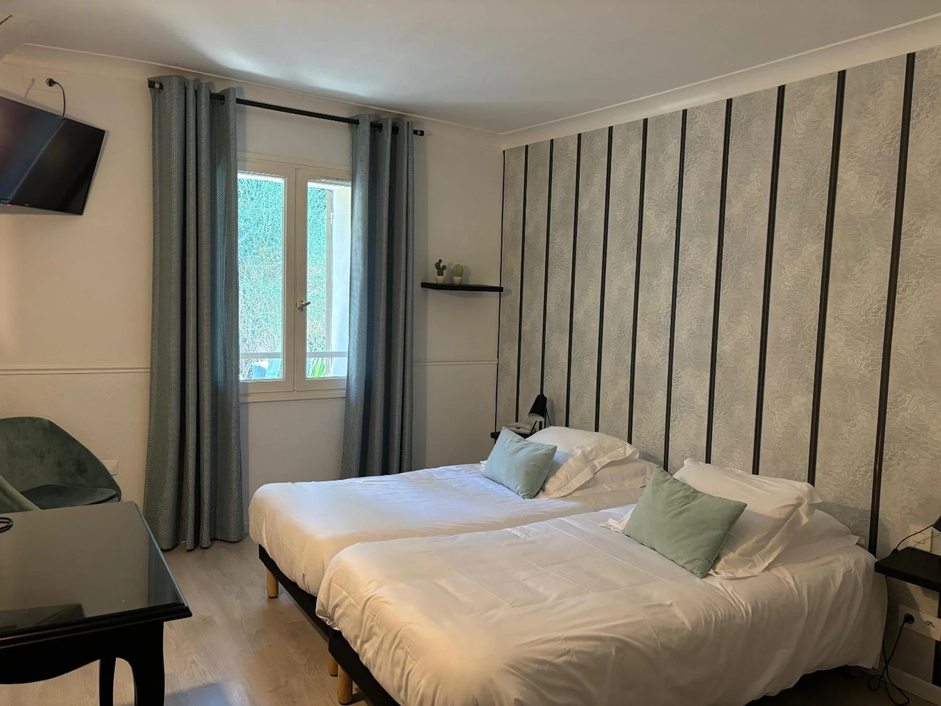 Organiser un séminaire d'entreprise : Logis Hôtel La Sommellerie à chateauneuf-du-pape