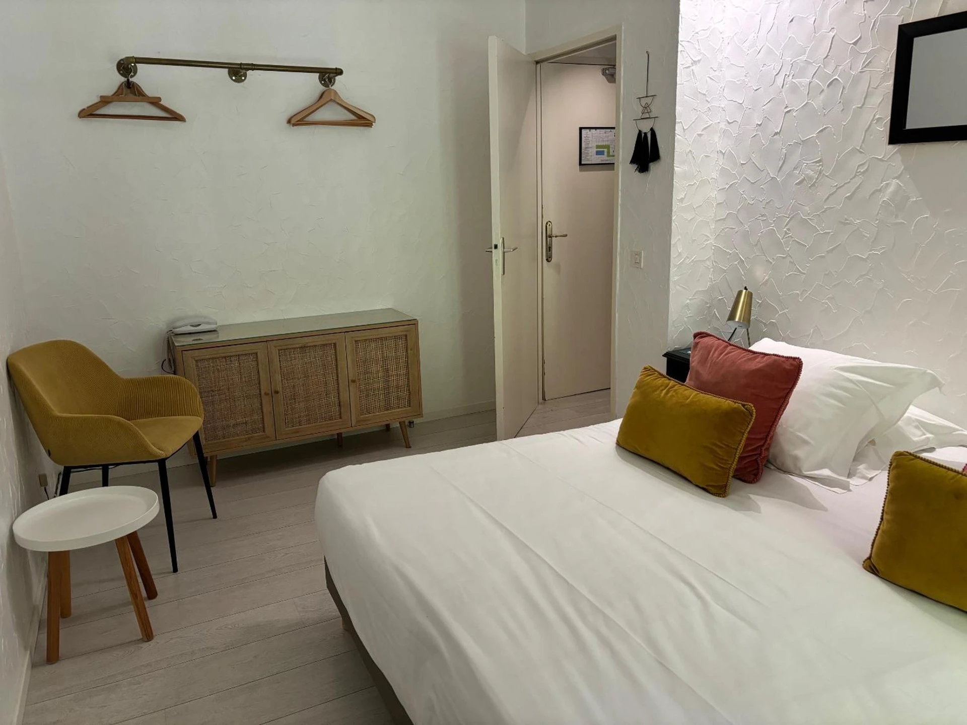 Organiser un séminaire d'entreprise : Logis Hôtel La Sommellerie à chateauneuf-du-pape