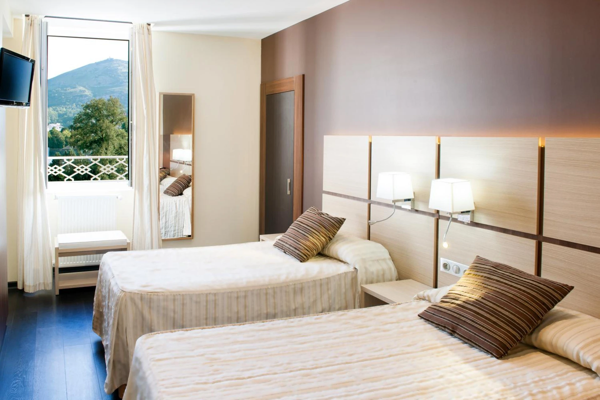 Chambre disponible pour un séminaire d'entreprise à Hôtel La Source - Lourdes