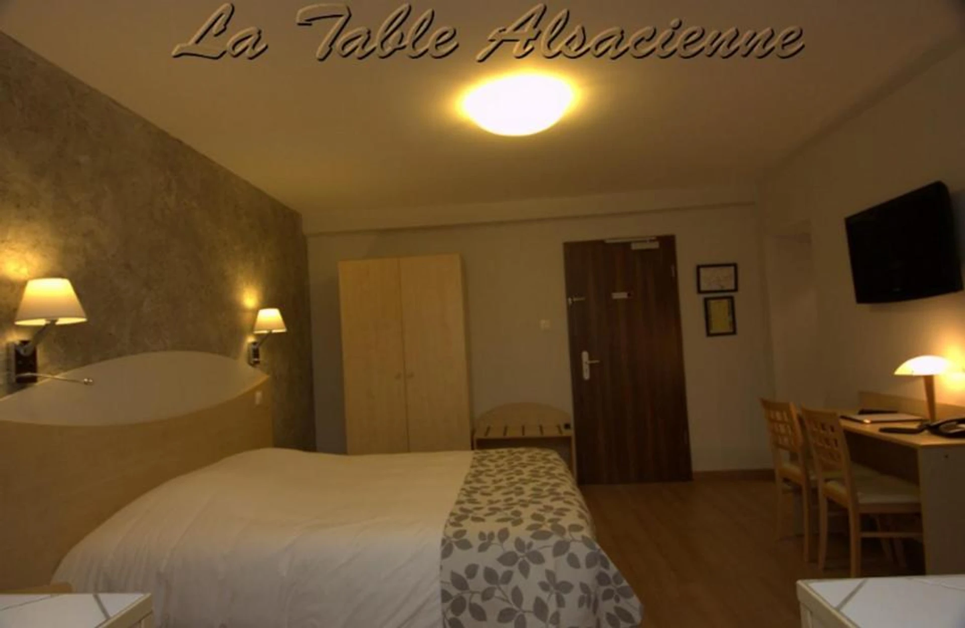 Magnifique chambre pour un séminaire d'entreprise à La Table Alsacienne - Farébersviller