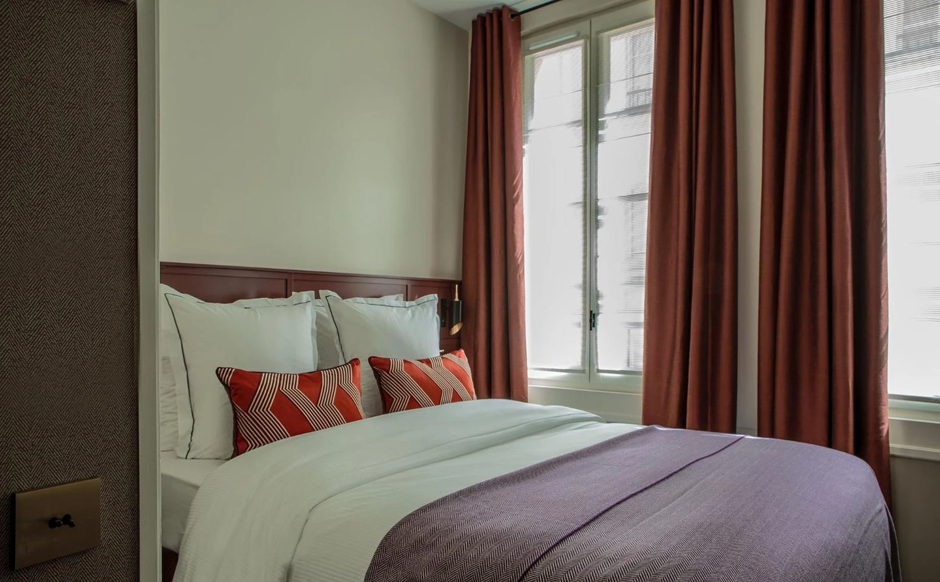 Magnifique chambre pour un séminaire d'entreprise à Hôtel La Tamise - Esprit de France - Paris