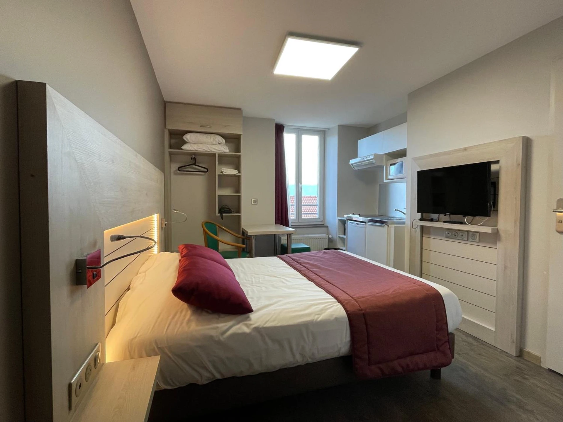 Chambre disponible pour un séminaire d'entreprise à La Tour D'ivoire - Reignier-Ésery