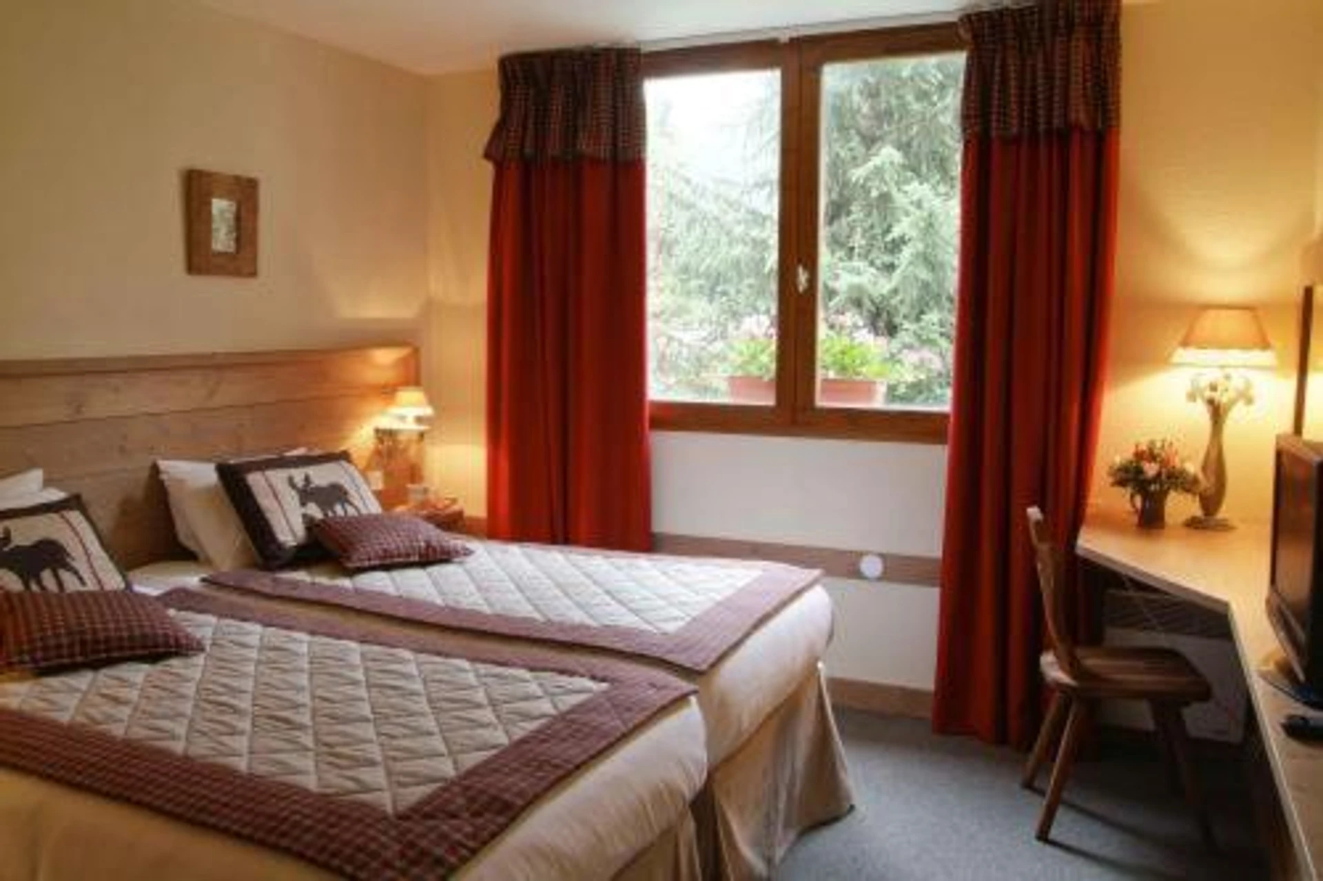 Magnifique chambre pour un séminaire d'entreprise à Hôtel Restaurant La Tourmaline - Aime-La-Plagne