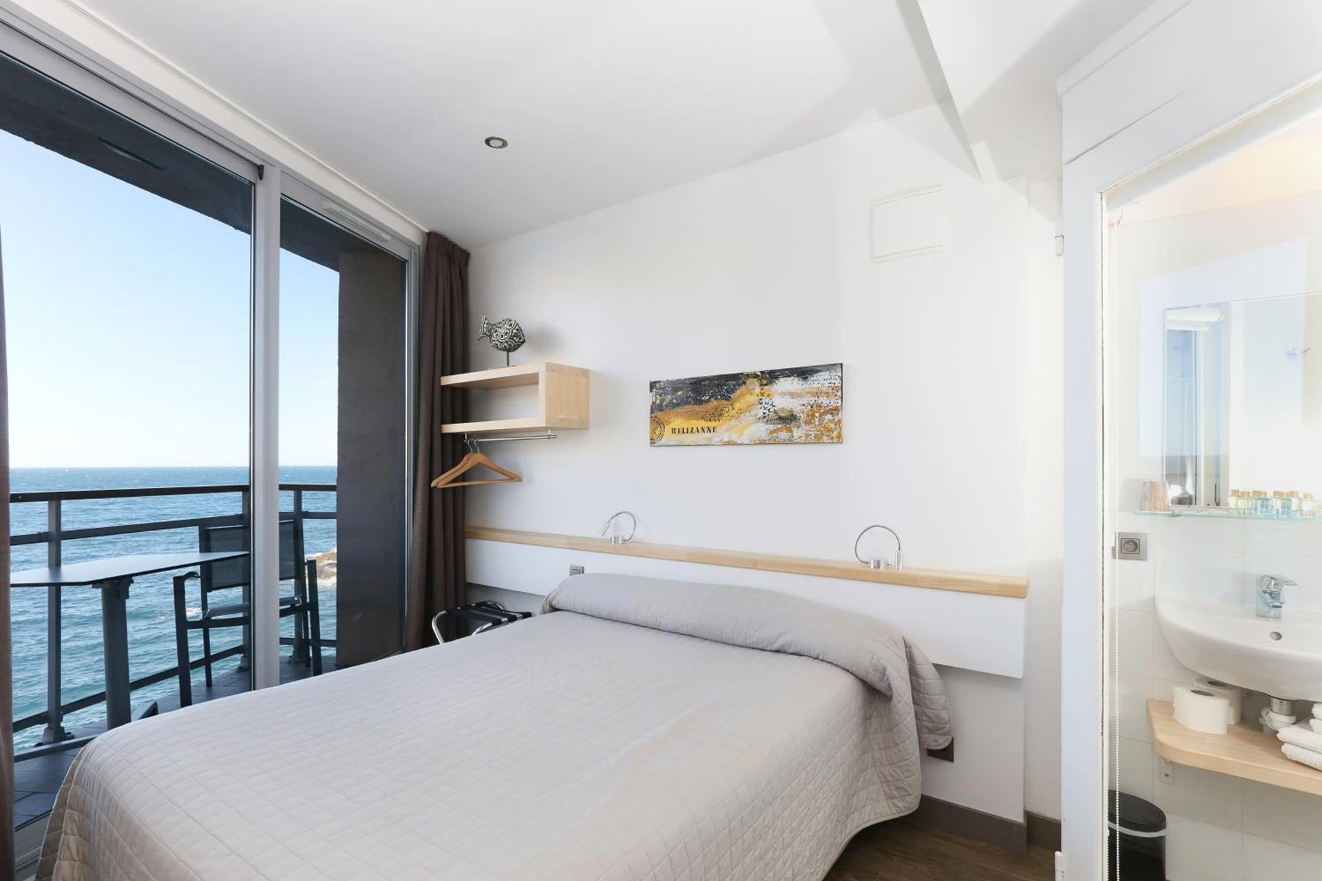 Chambre disponible pour un séminaire d'entreprise à Hotel La Vigie - Face à la mer - Cerbère