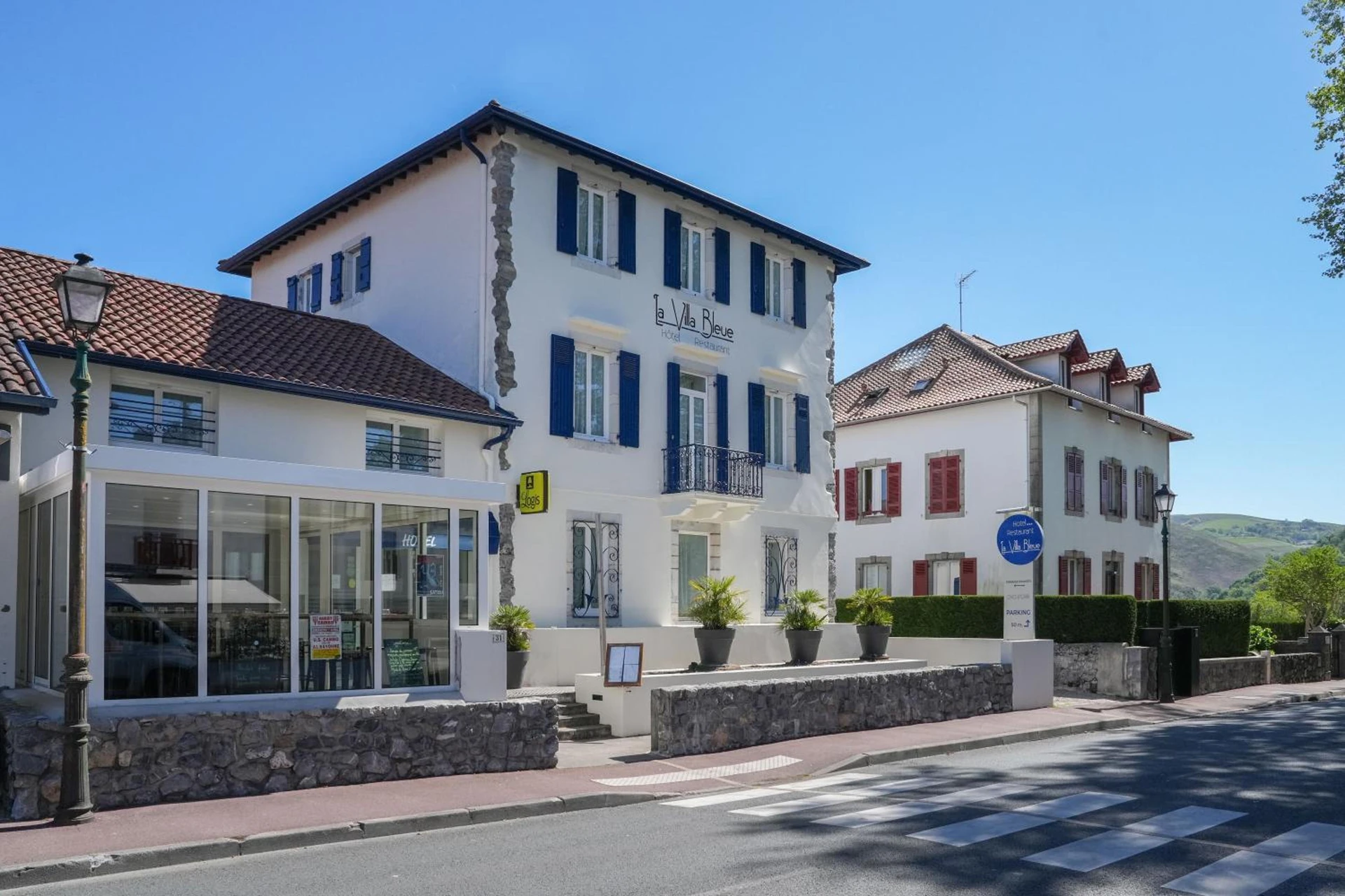 Organiser un séminaire d'entreprise : Logis Hôtel & Restaurant La Villa Bleue à cambo-les-bains
