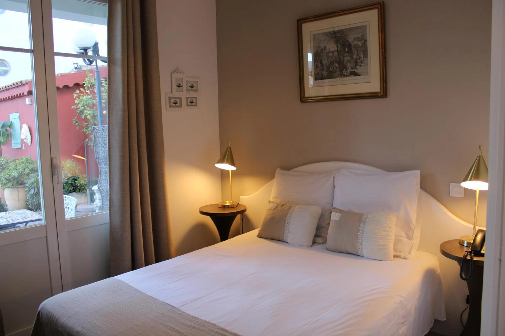 Magnifique chambre pour un séminaire d'entreprise à Hôtel La Villa des Oliviers - Cagnes-sur-Mer