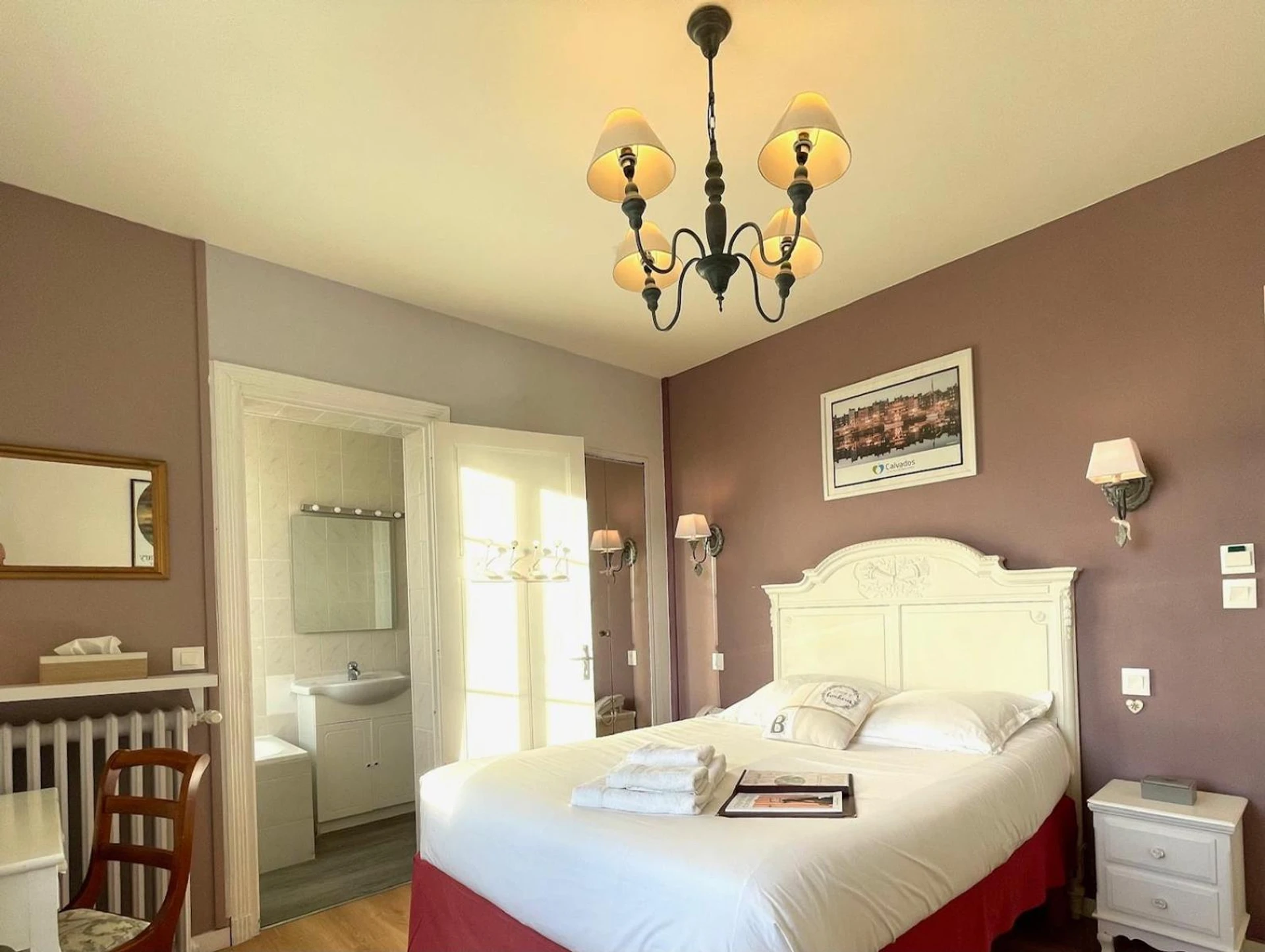 Chambre disponible pour un séminaire d'entreprise à La Villa Les Mots Passants - Cabourg