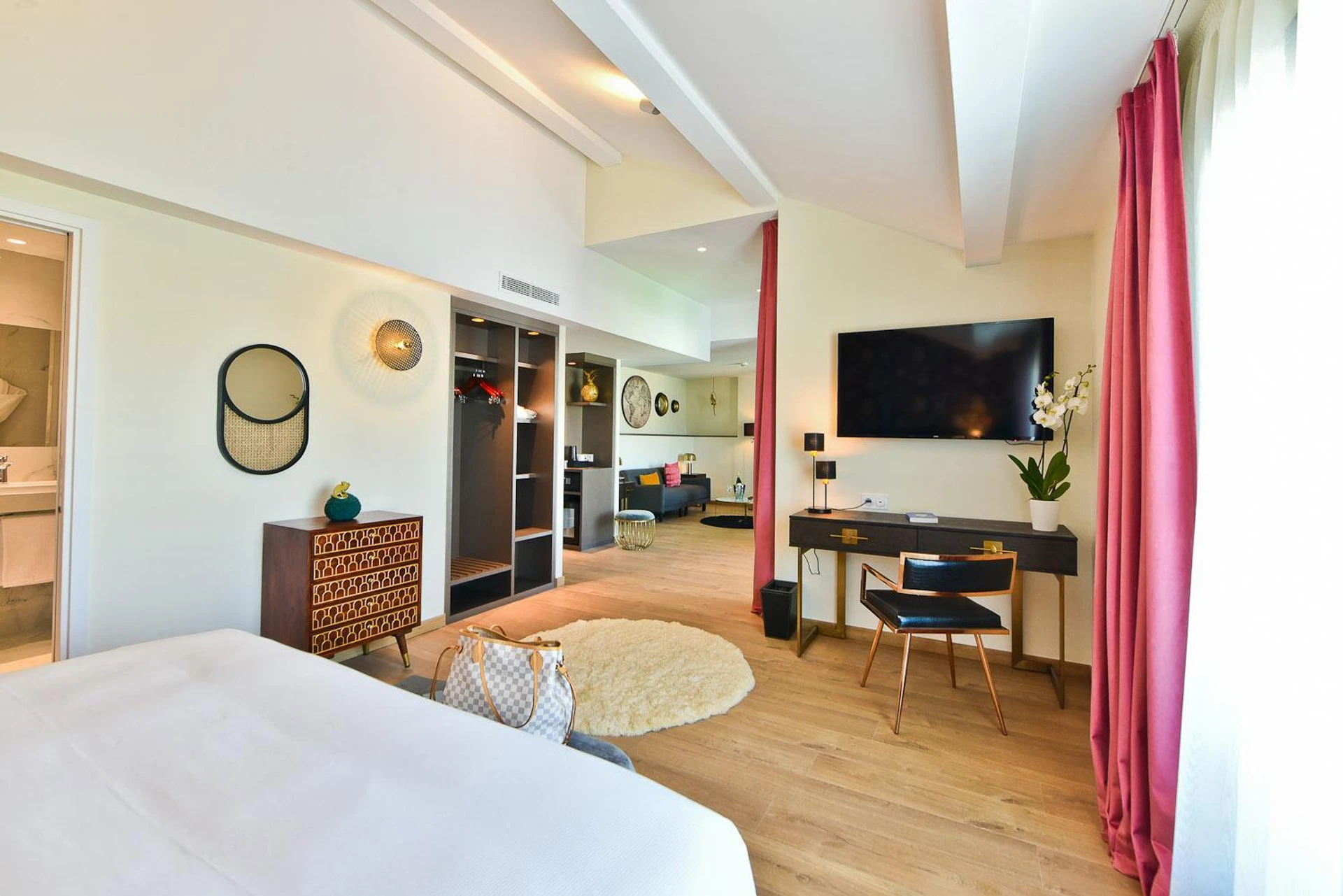Chambre disponible pour un séminaire d'entreprise à Hôtel La Villa Port d'Antibes & Spa - Antibes