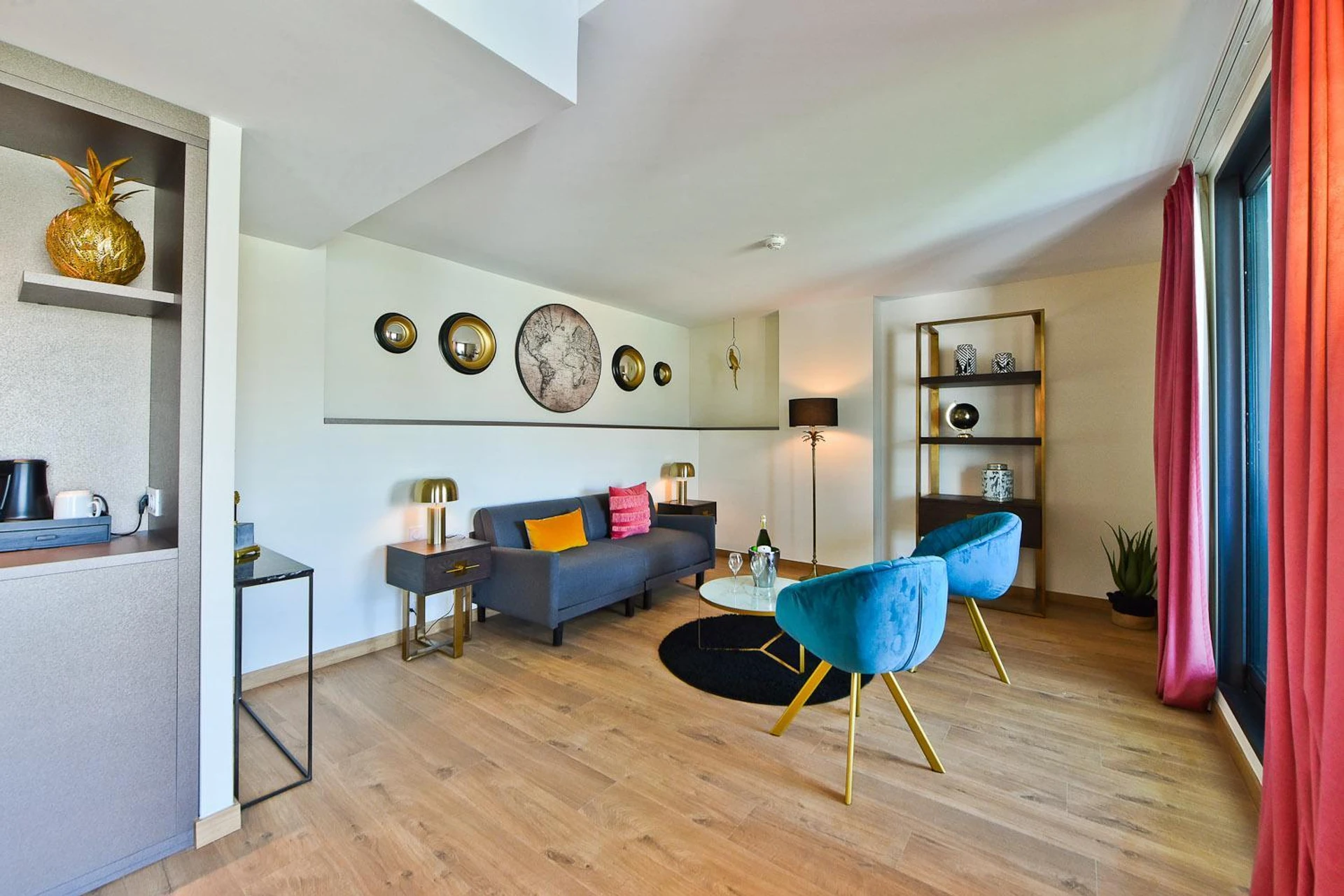 Magnifique chambre pour un séminaire d'entreprise à Hôtel La Villa Port d'Antibes & Spa - Antibes
